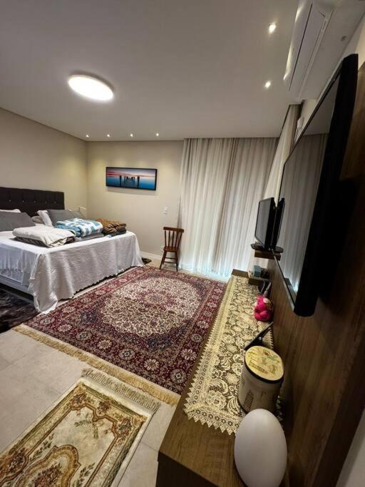 Casa com 3 quartos e piscina no Mariscal