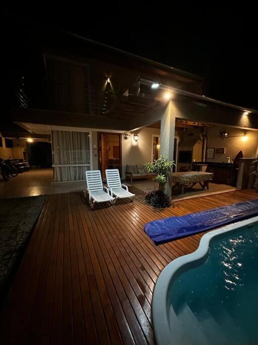 Casa com 3 quartos e piscina no Mariscal