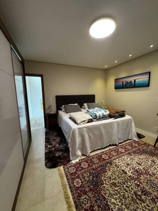 Casa com 3 quartos e piscina no Mariscal