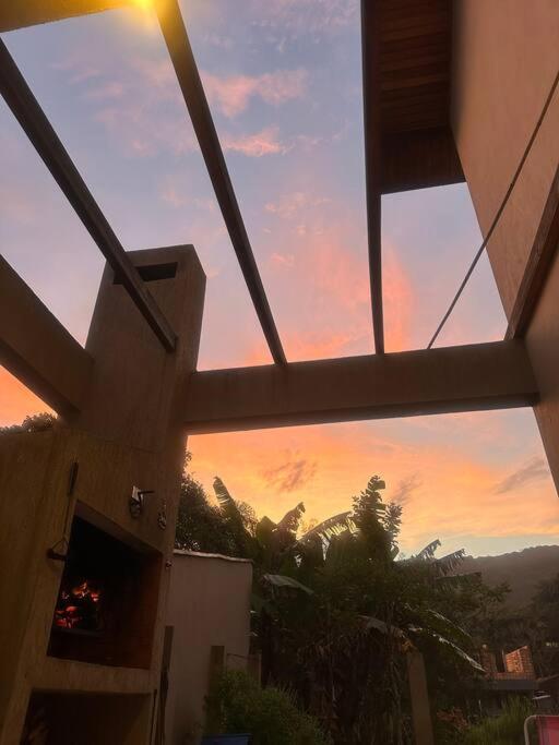 Casa com 3 quartos e piscina no Mariscal