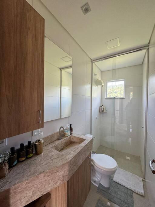 Casa com 3 quartos e piscina no Mariscal