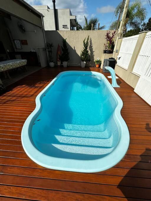 Casa com 3 quartos e piscina no Mariscal