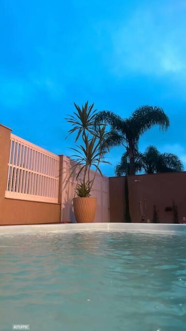 Casa com 3 quartos e piscina no Mariscal