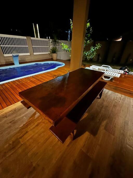 Casa com 3 quartos e piscina no Mariscal
