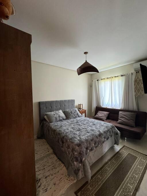 Casa com 3 quartos e piscina no Mariscal