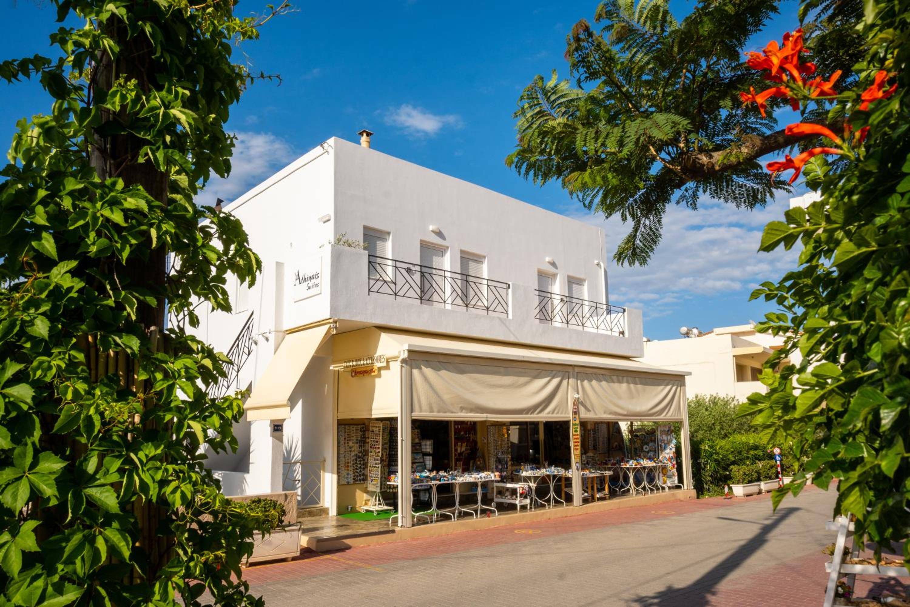 Athinais Suites