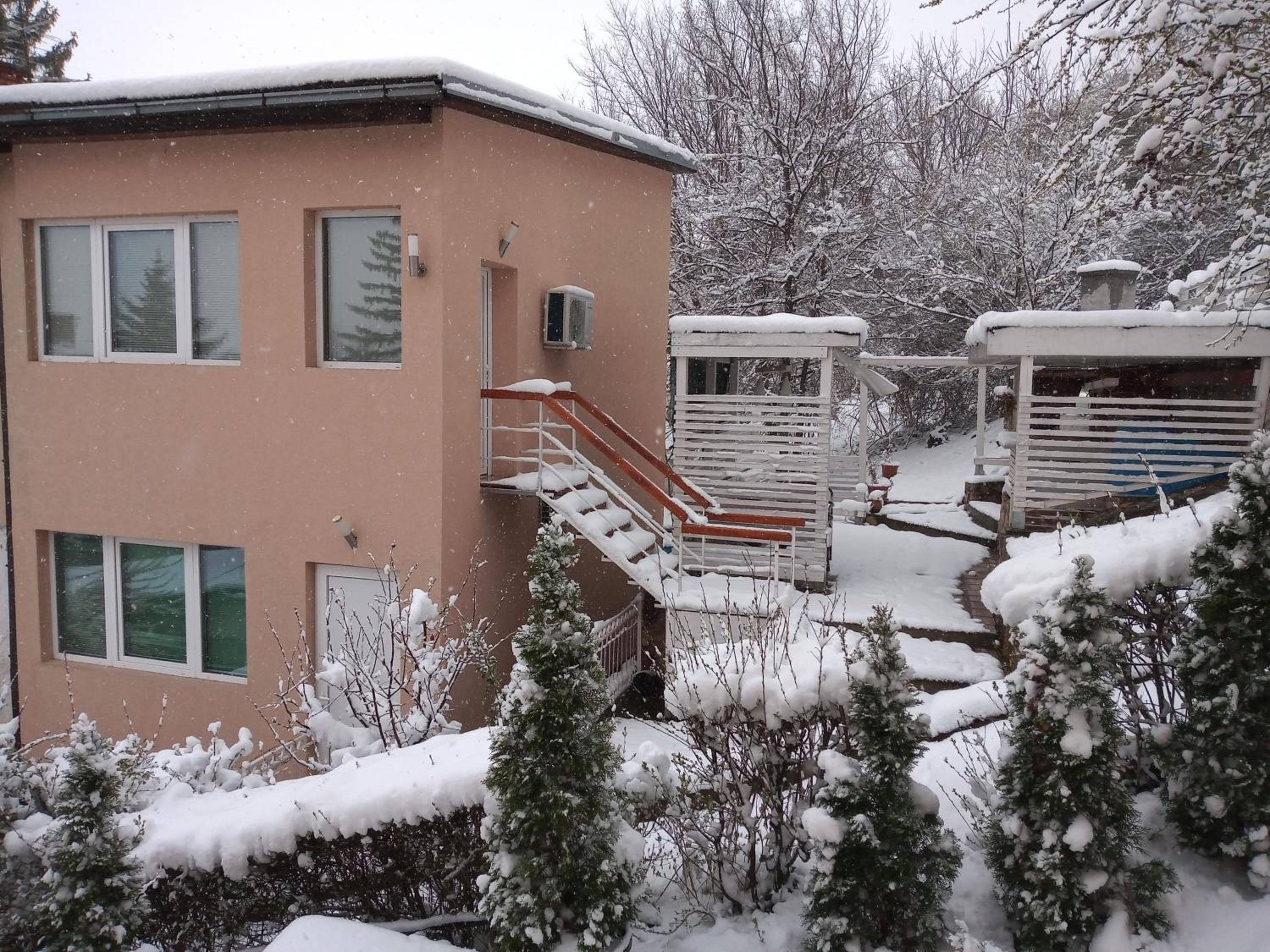 APARTMANI PERGOLO Centar