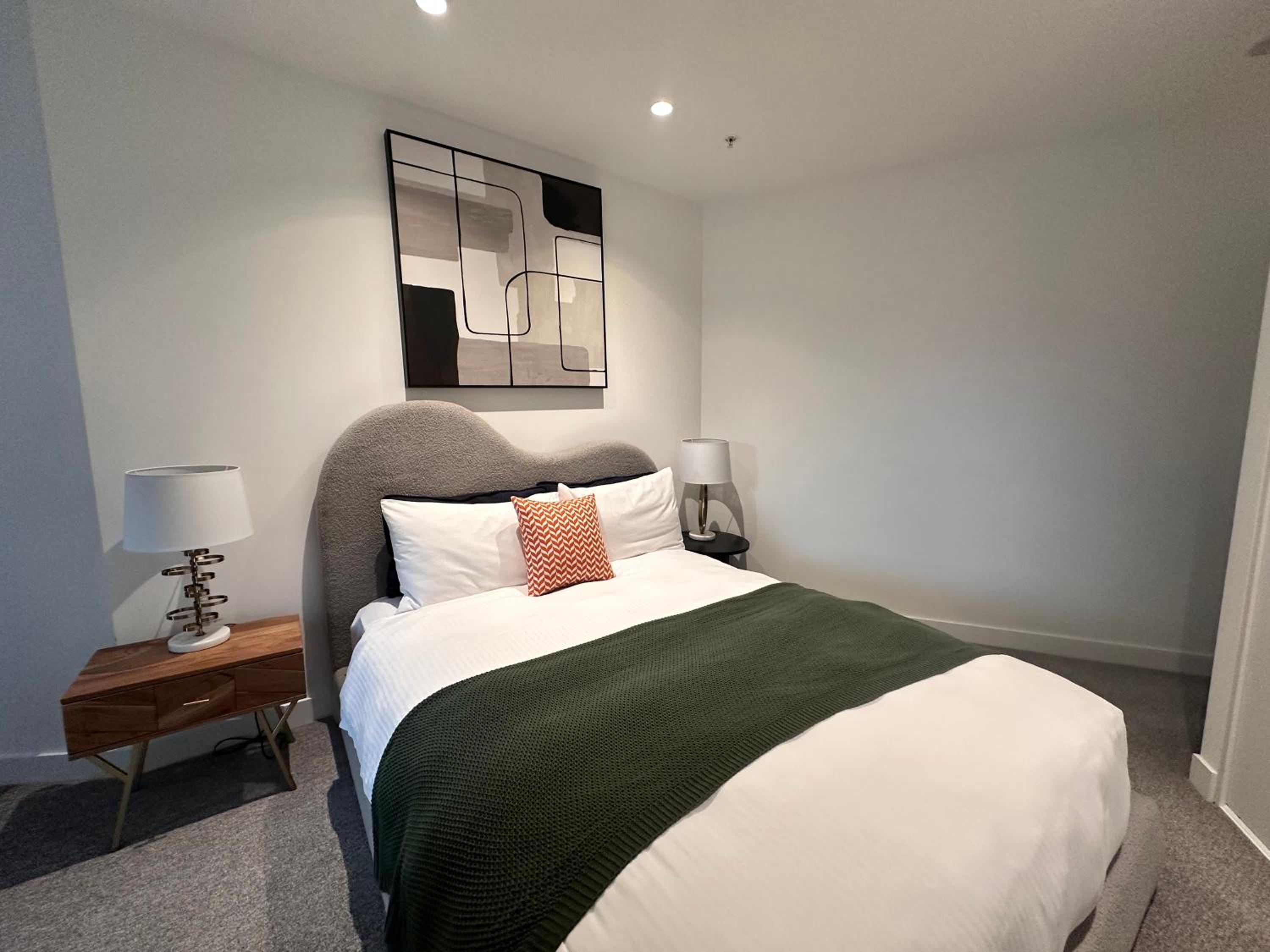 The West Horizon Executive Residence REL841