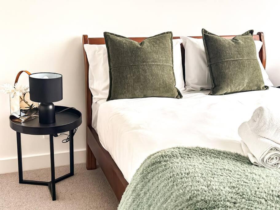 Rhea Home waterfront Flat Rhodes, Sydney
