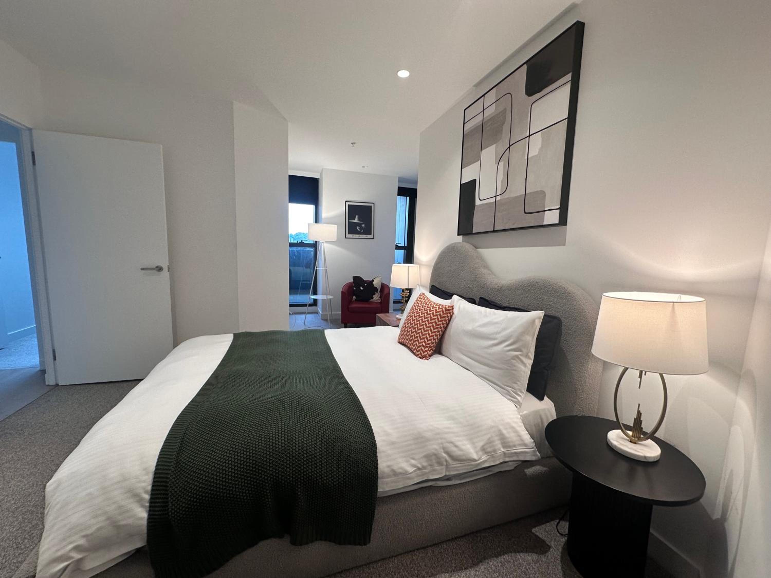 The West Horizon Executive Residence REL841