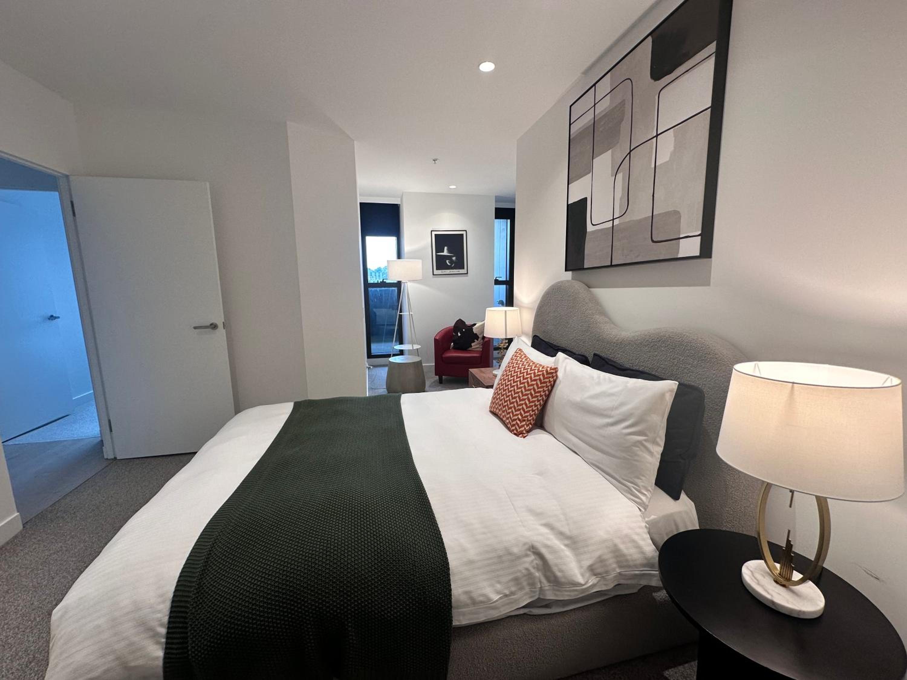 The West Horizon Executive Residence REL841