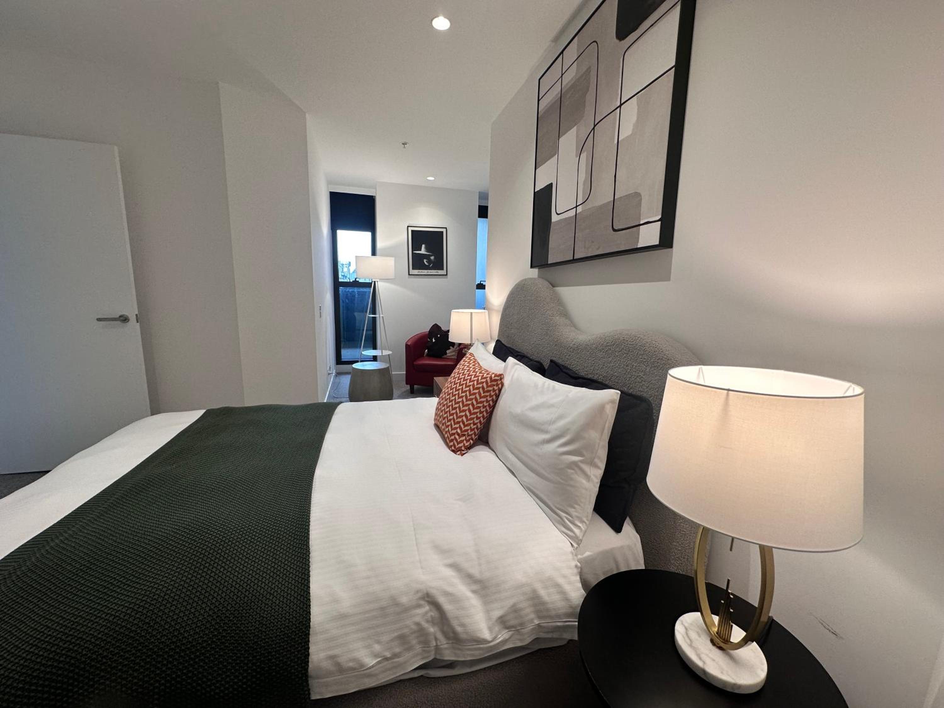 The West Horizon Executive Residence REL841