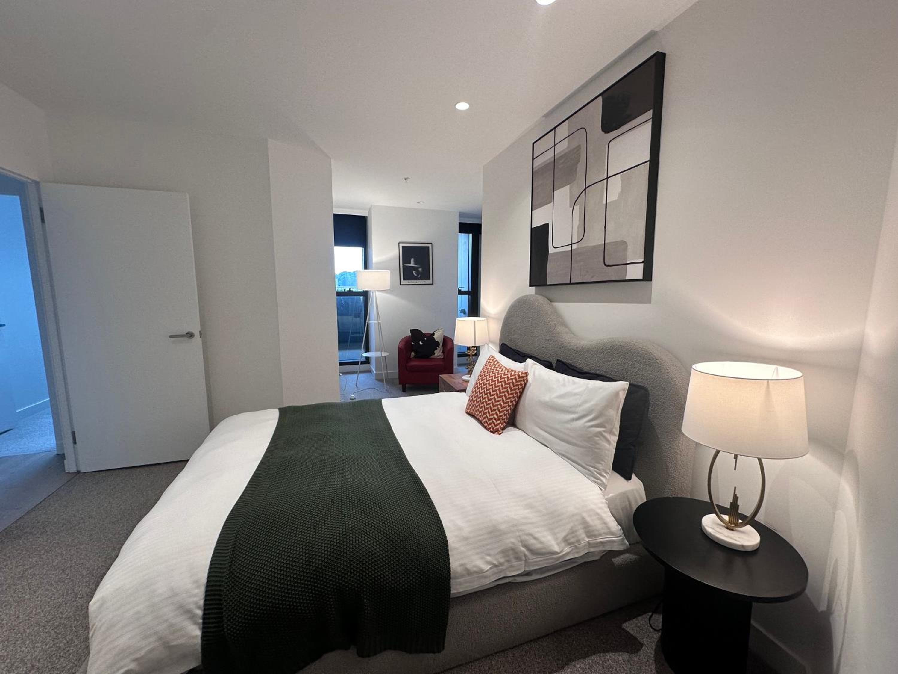 The West Horizon Executive Residence REL841