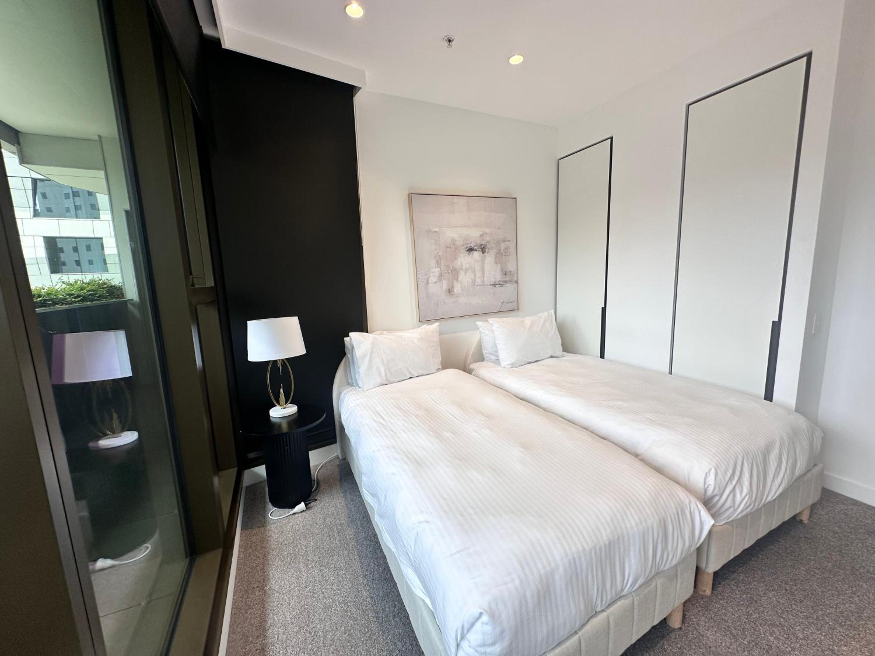 The West Horizon Executive Residence REL841