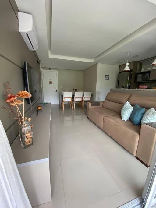 Apartamento Moderno com Vista para a Natureza
