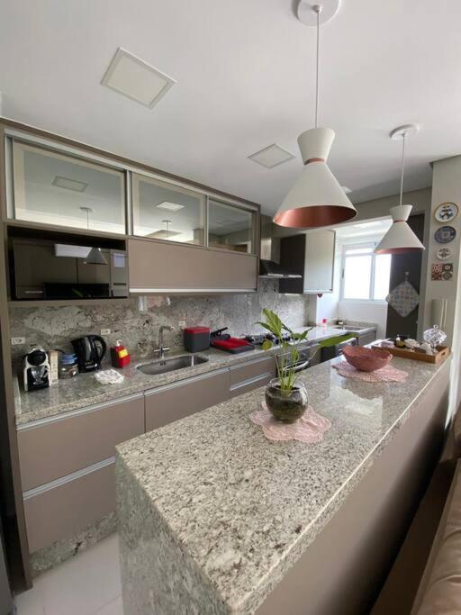 Apartamento Moderno com Vista para a Natureza