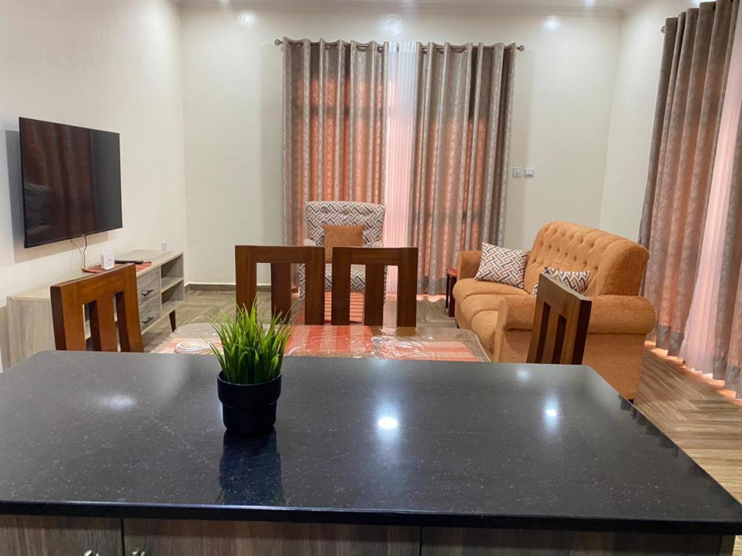 Karibu Apartments