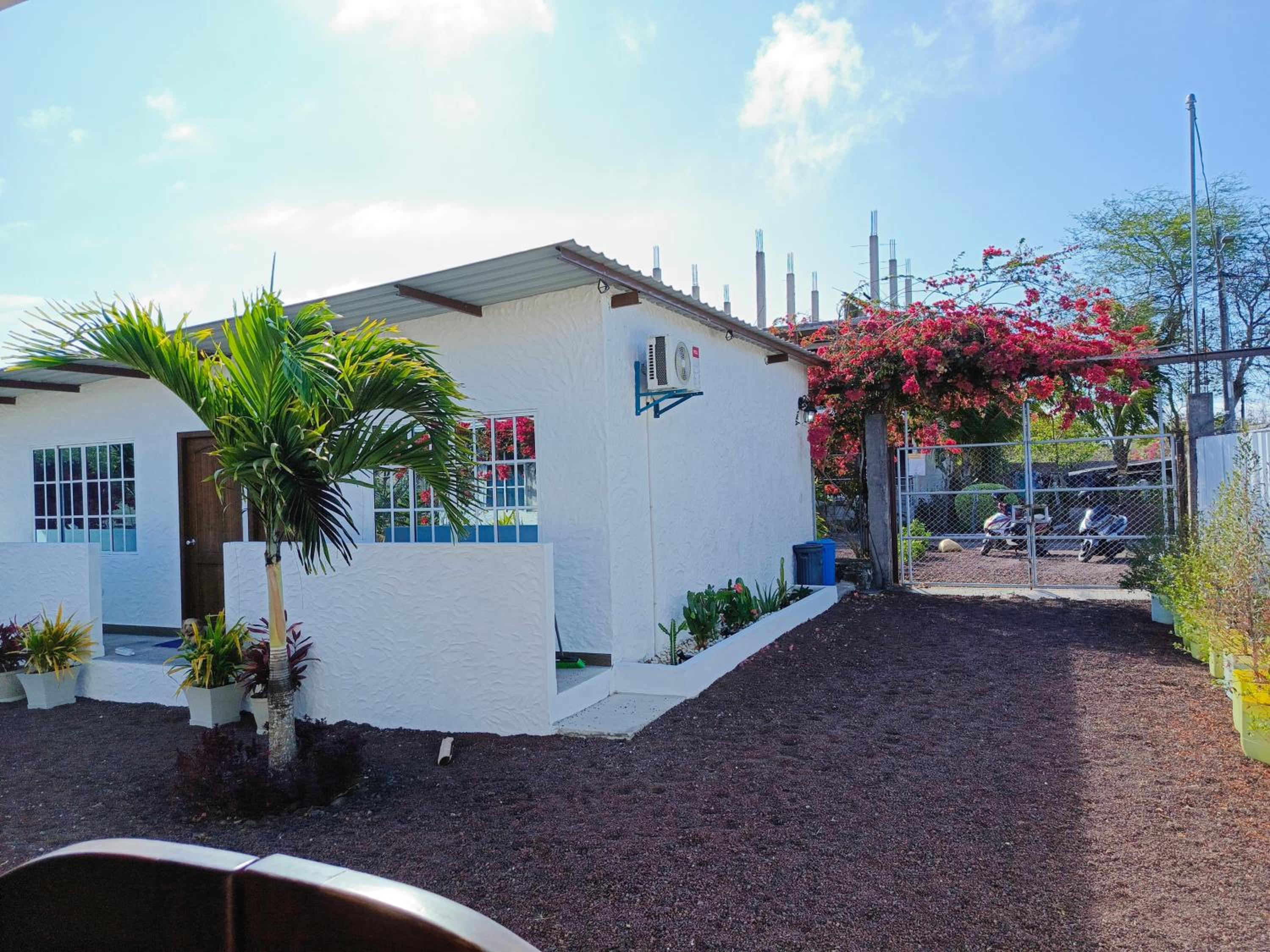 Rooms with private bathroom and kitchen