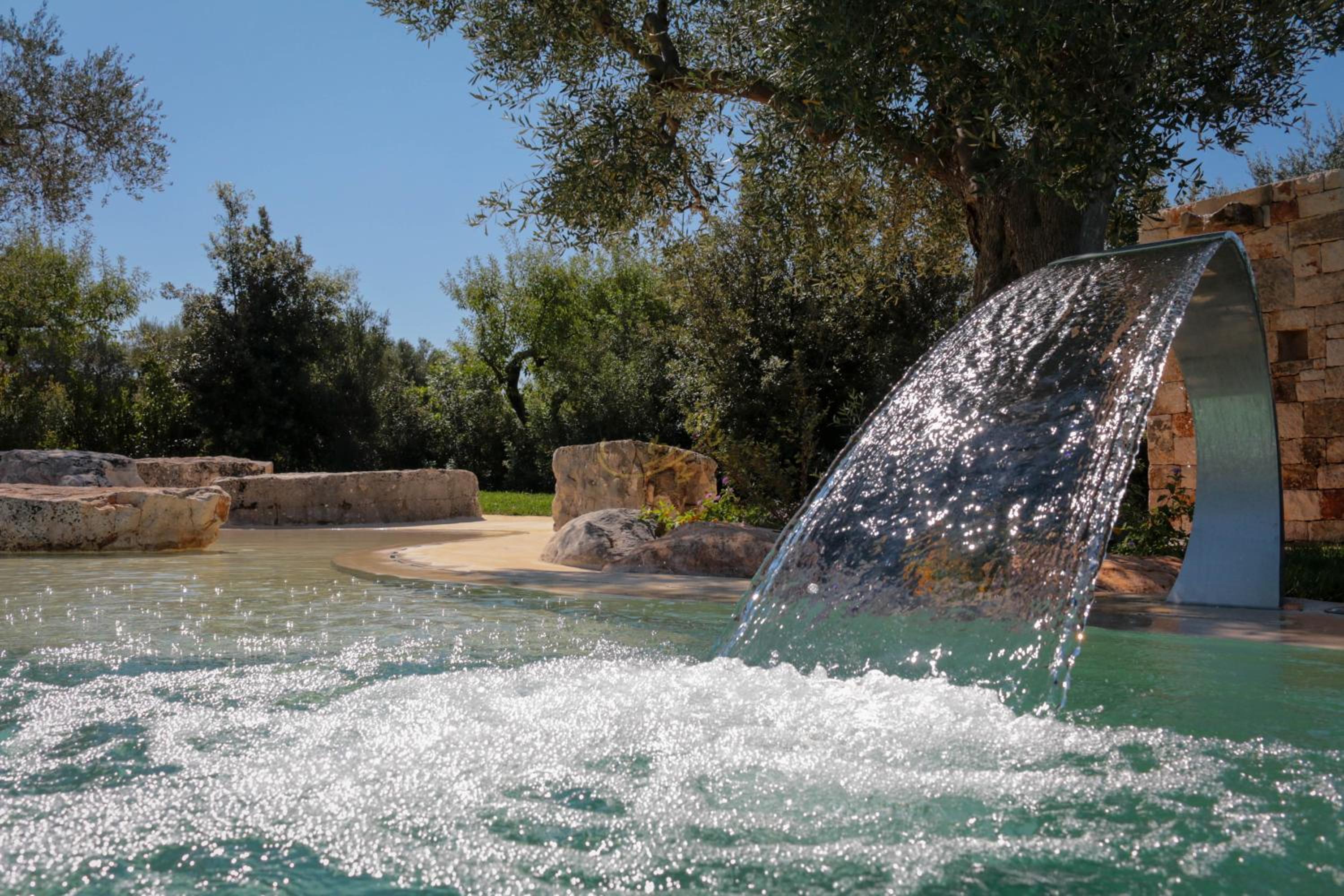 TD Trulli di Montaltino with Stunning Huge Pool view 5