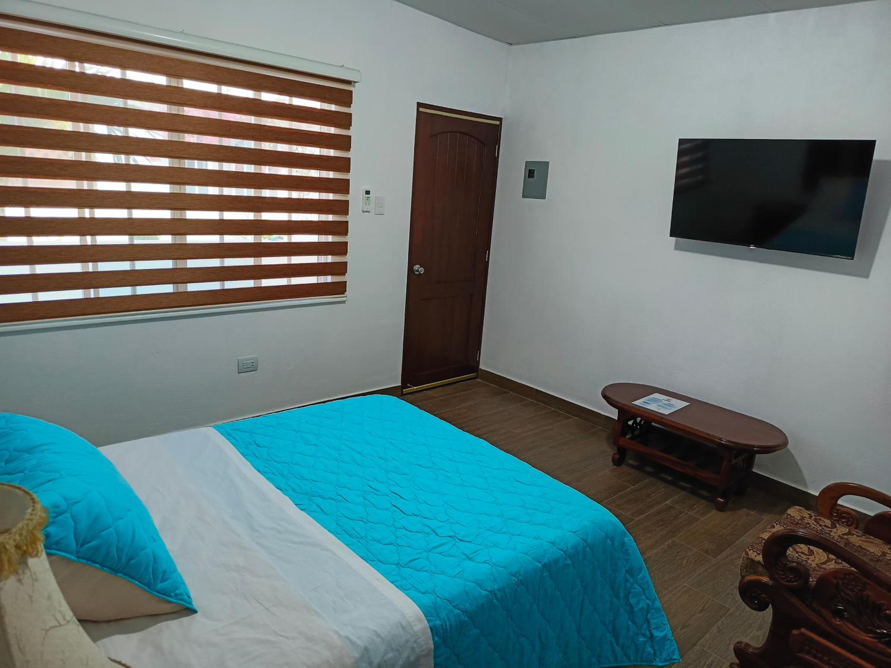 Rooms with private bathroom and kitchen