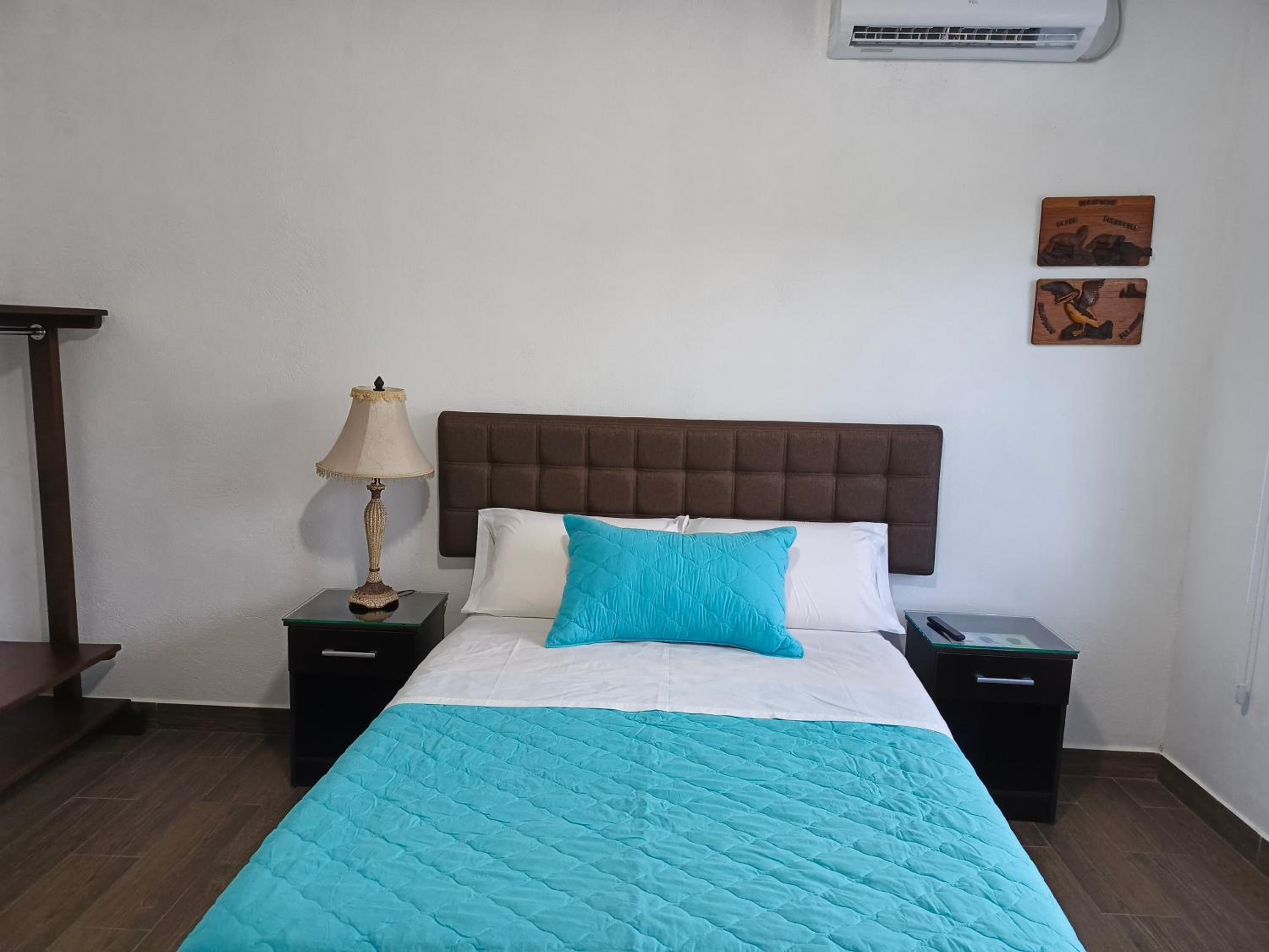 Rooms with private bathroom and kitchen