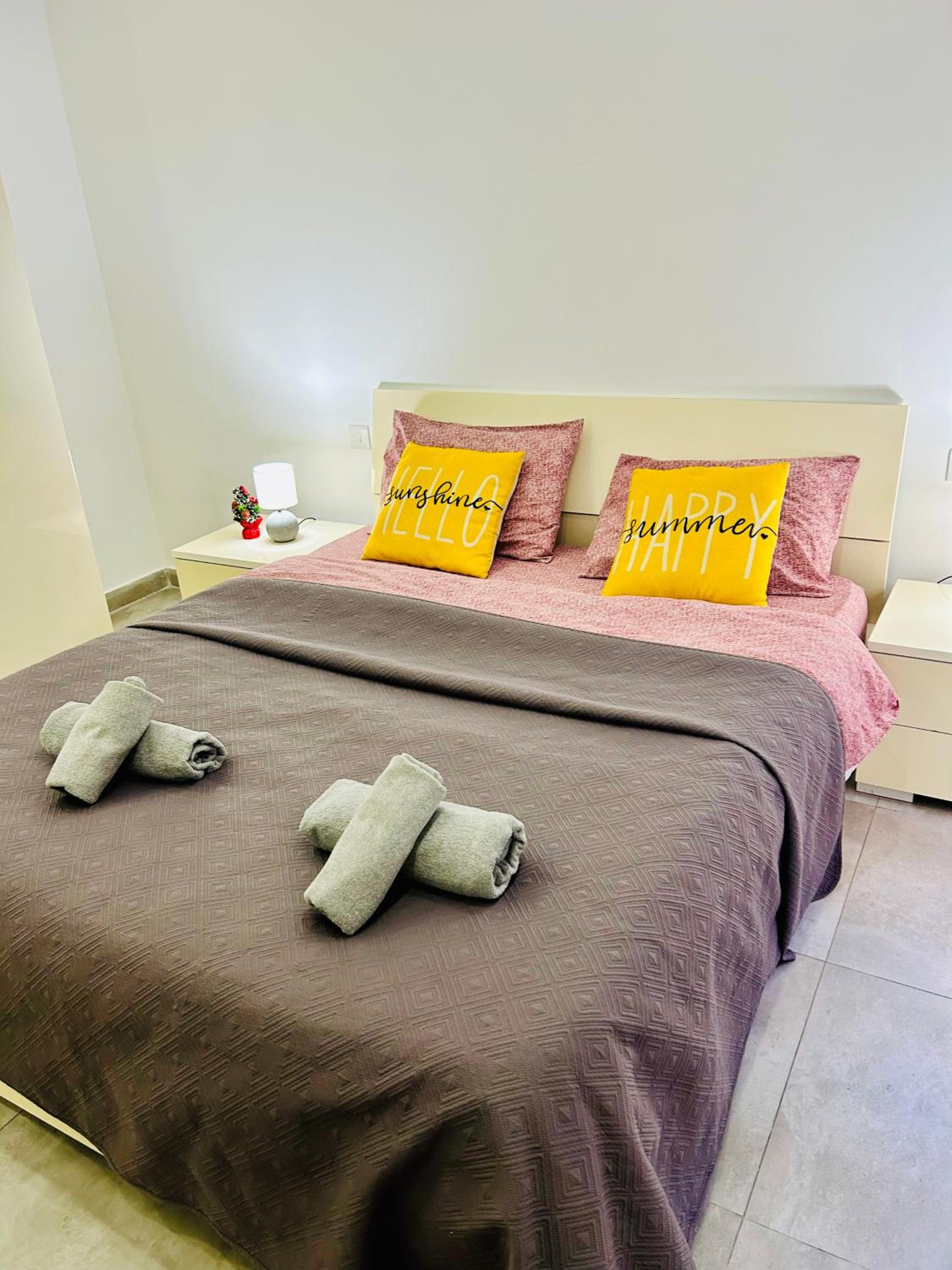 Cosy Seaside APT, 200m from the Seafront view 3