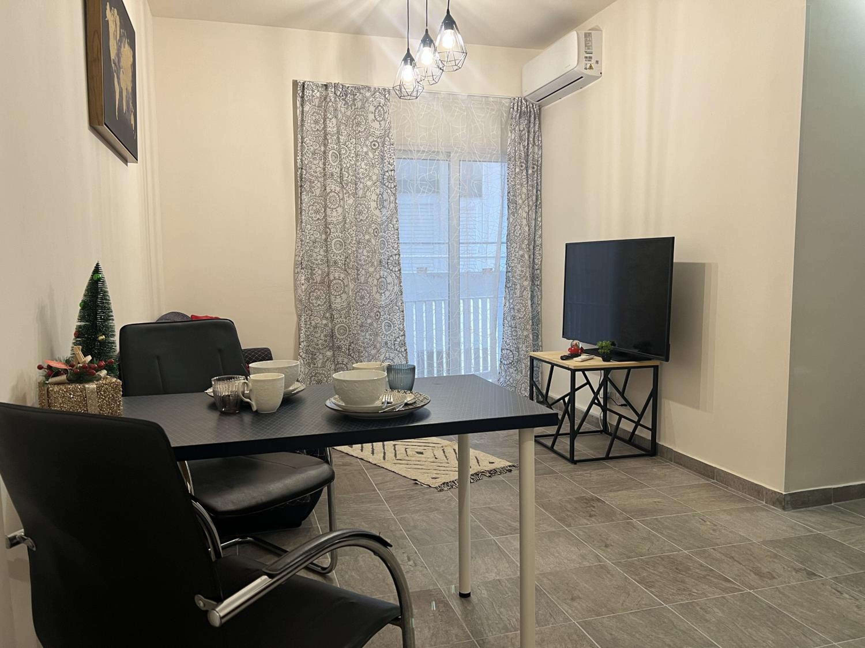 1 room apartment on the 1st line