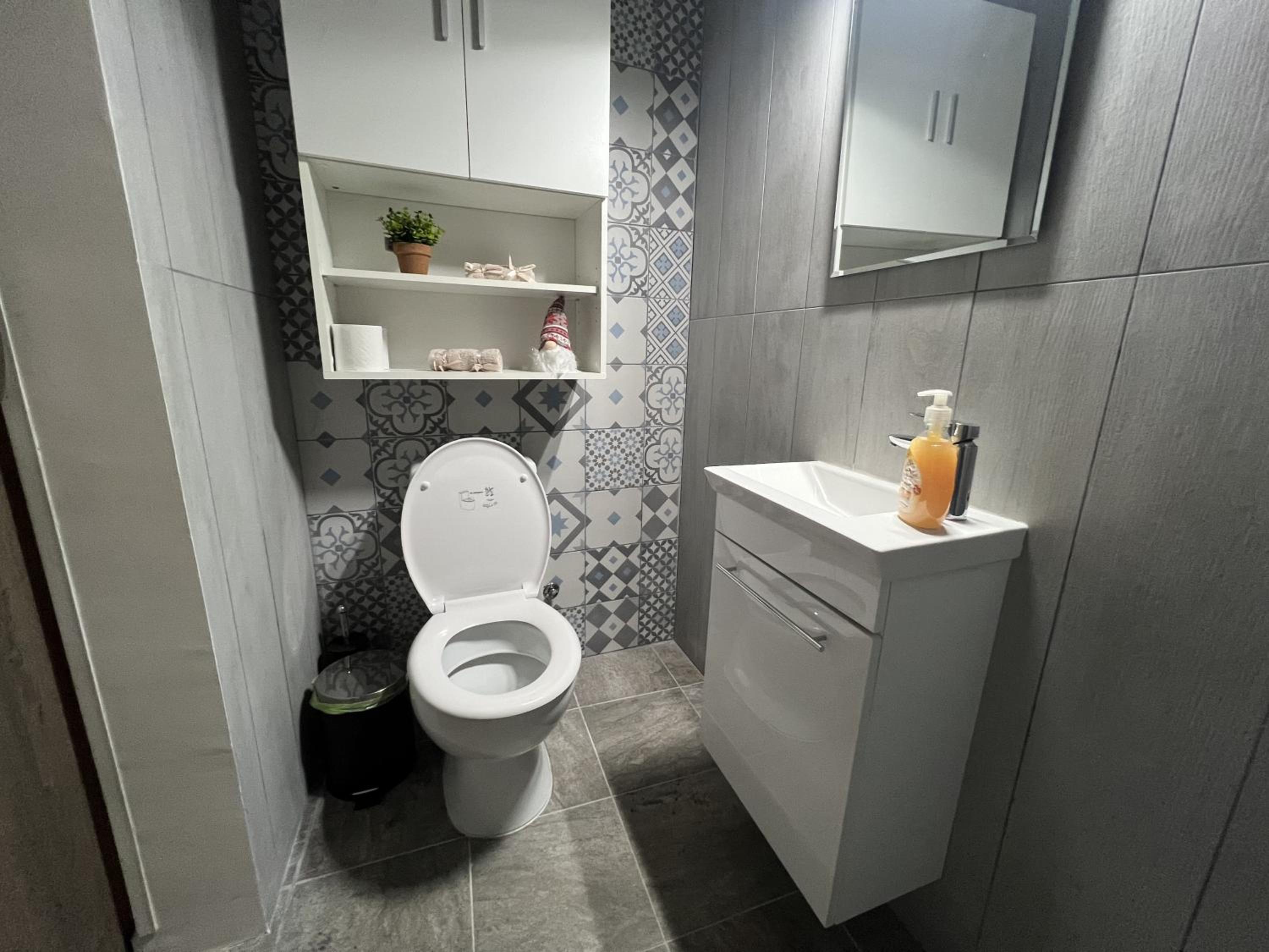 1 room apartment on the 1st line