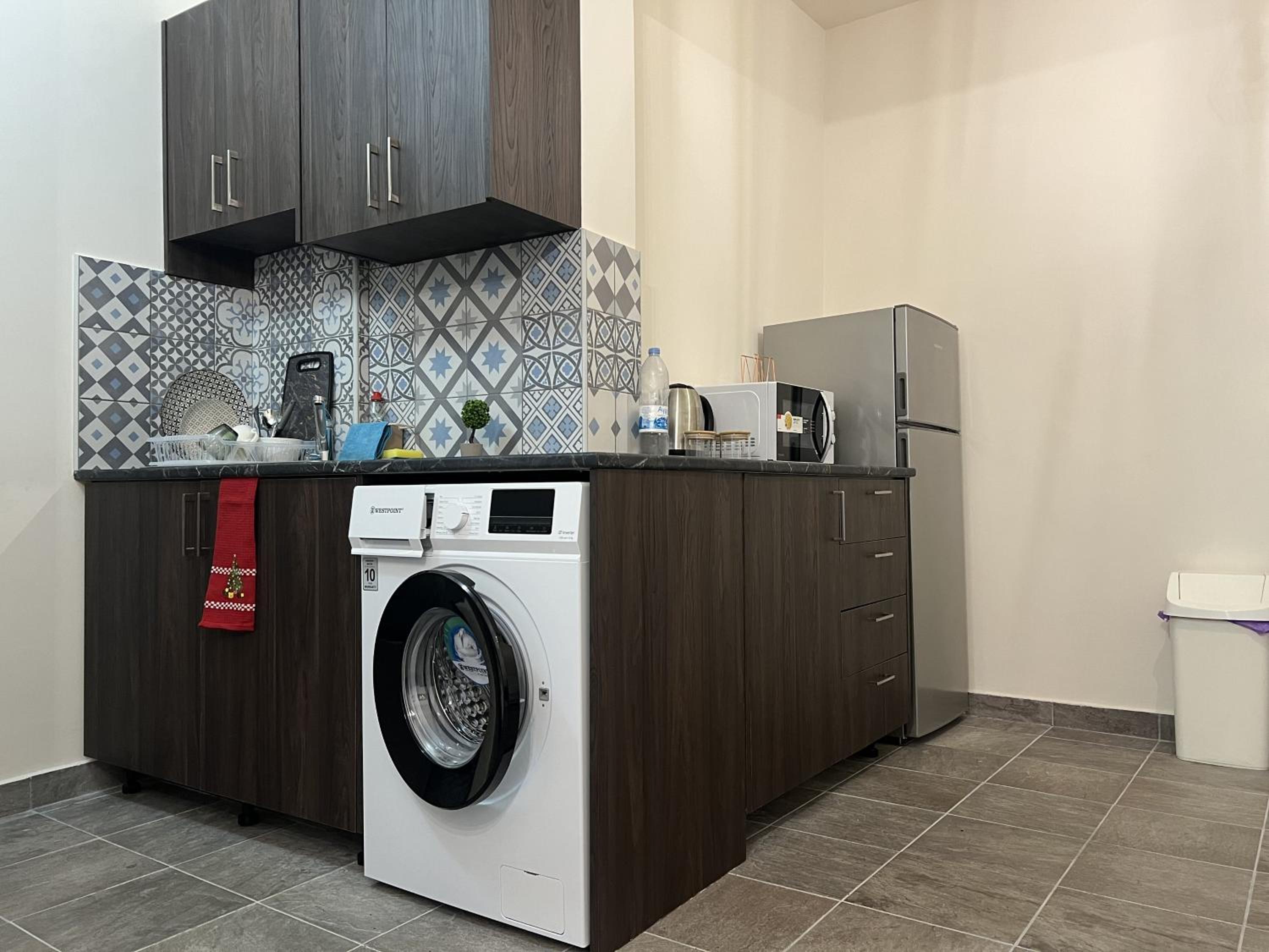 1 room apartment on the 1st line