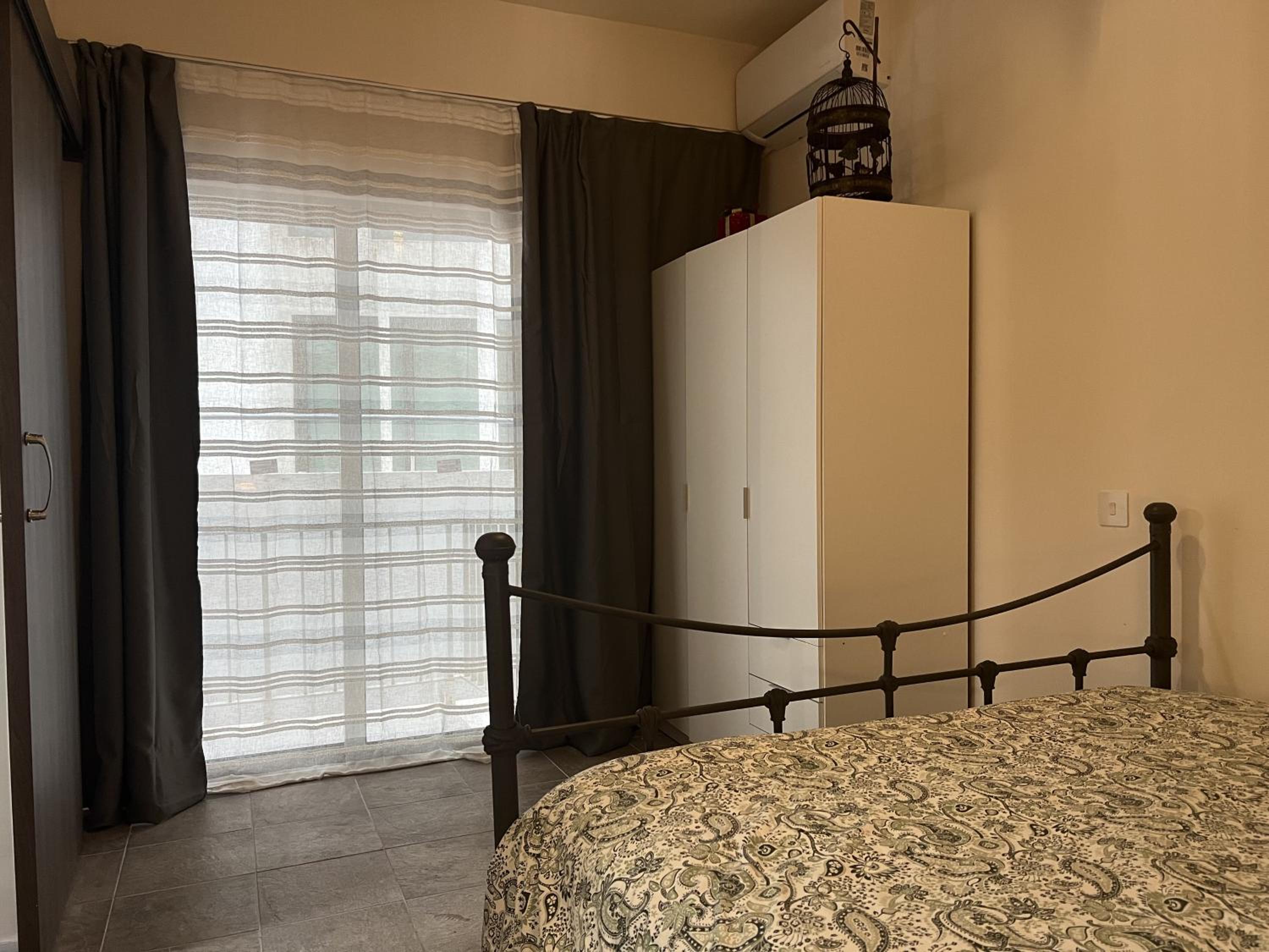 1 room apartment on the 1st line