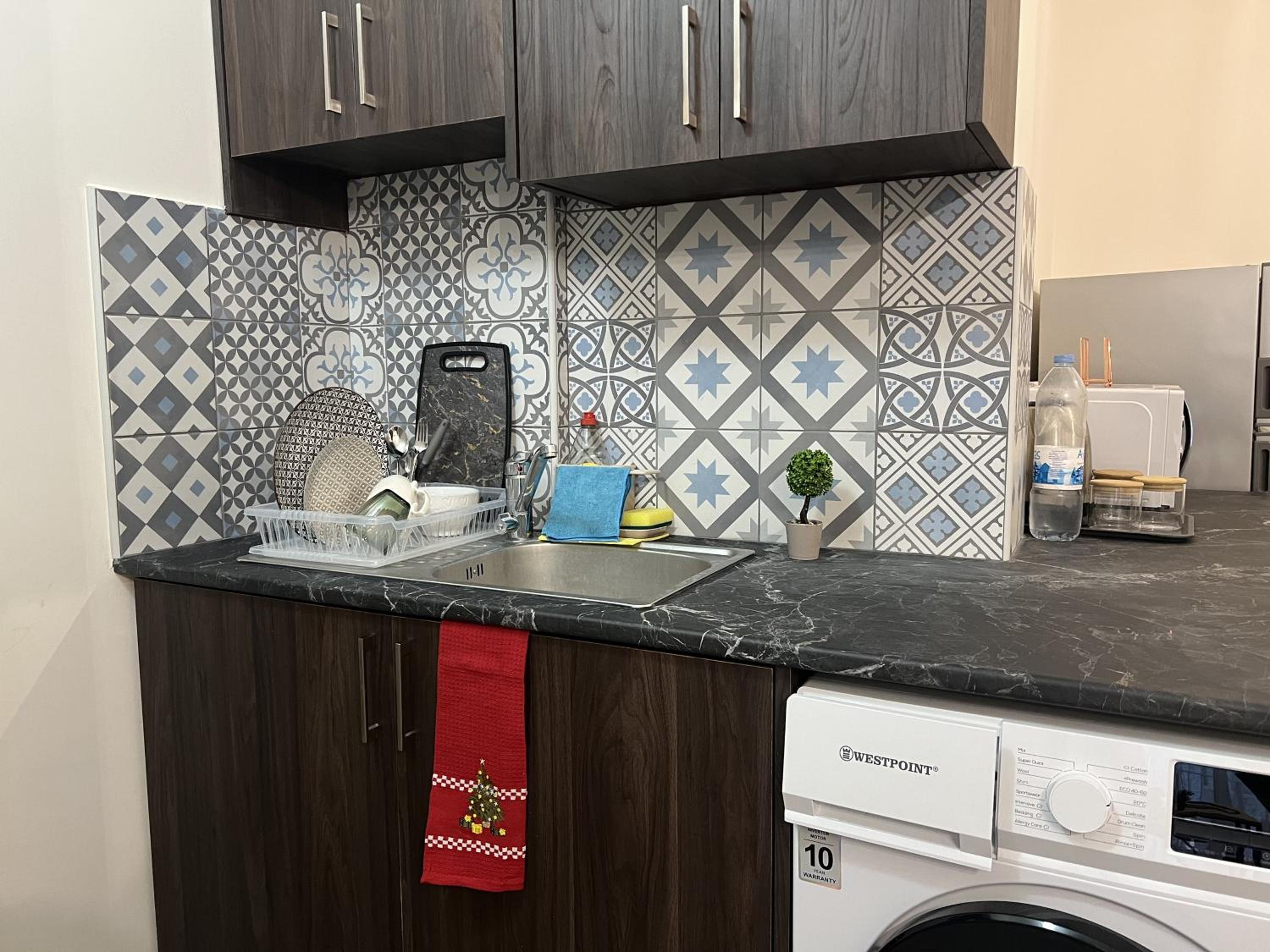 1 room apartment on the 1st line