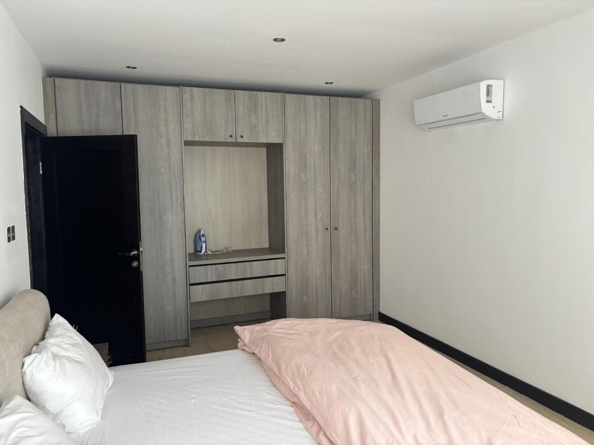 2 Bedroom apartment in Cantoments, Accra view 4