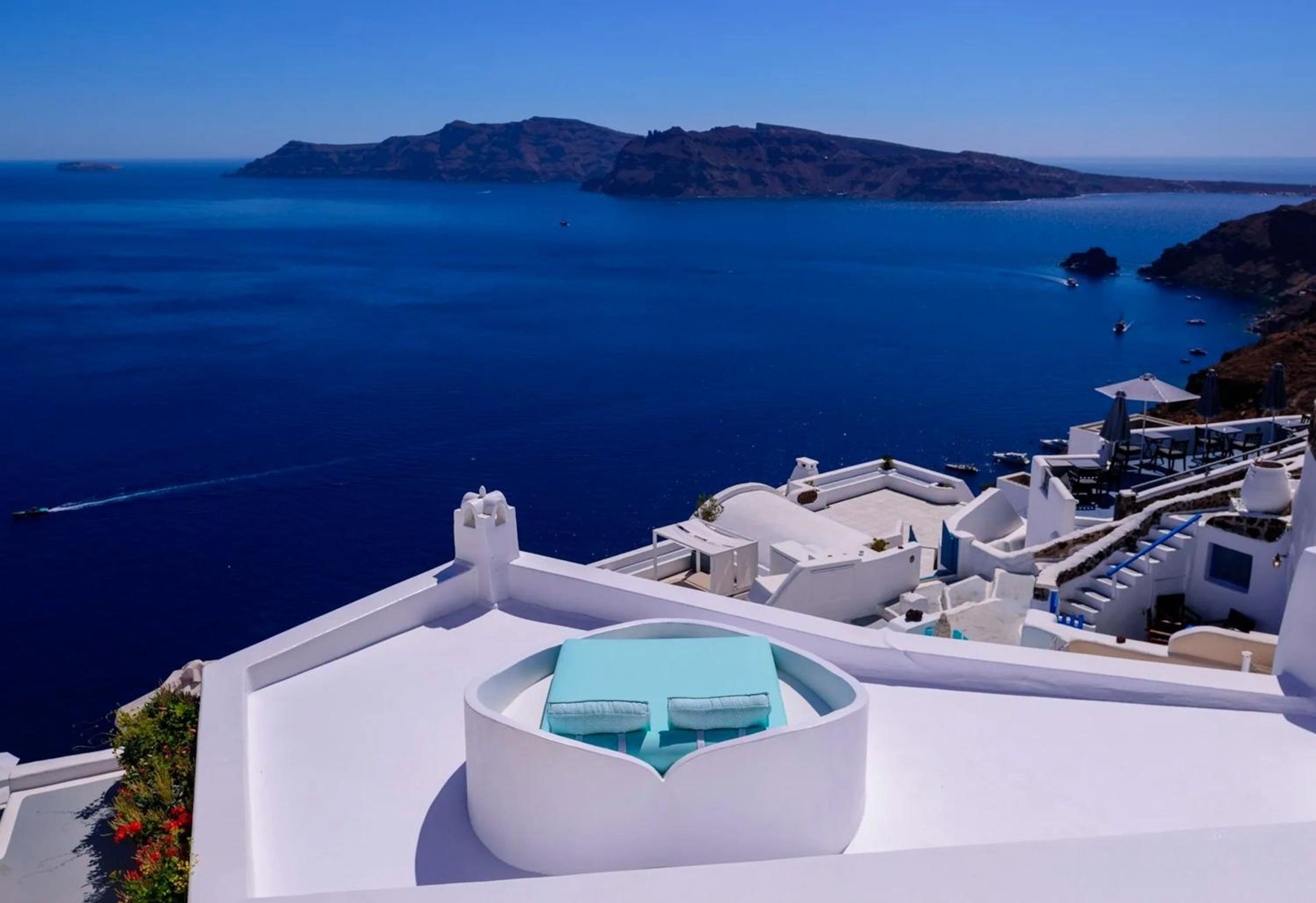 Beautiful Santorini Villa - 3 Bedrooms - Villa Agapi Adore - Astounding Caldera Views and Private Hot Tub - Oia photo 5