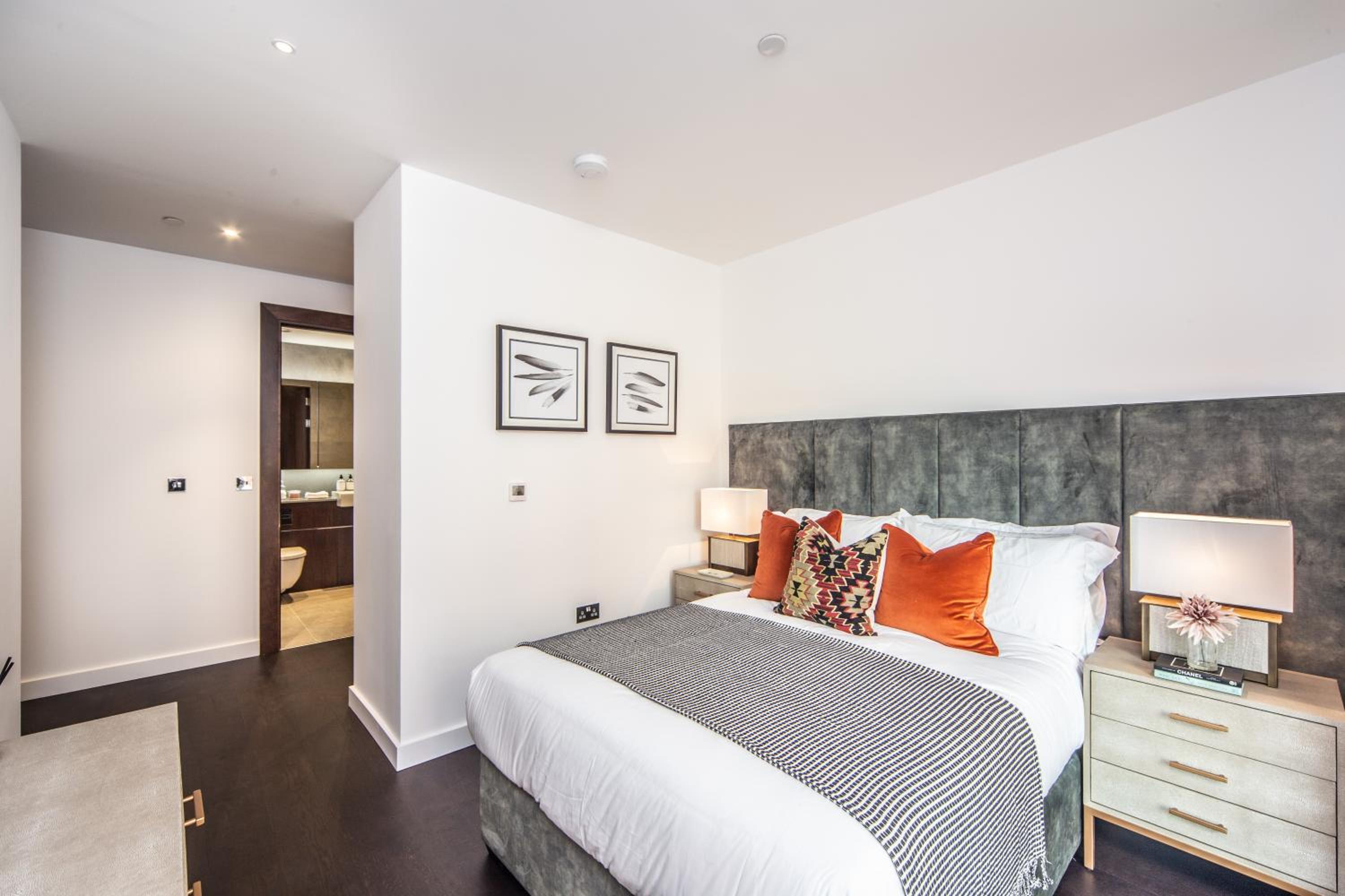 Thornes House Apartments