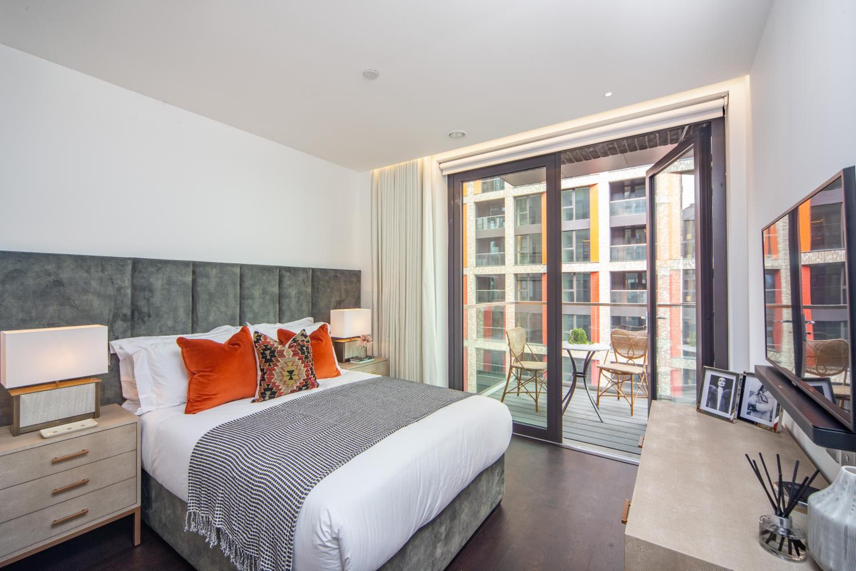 Thornes House Apartments