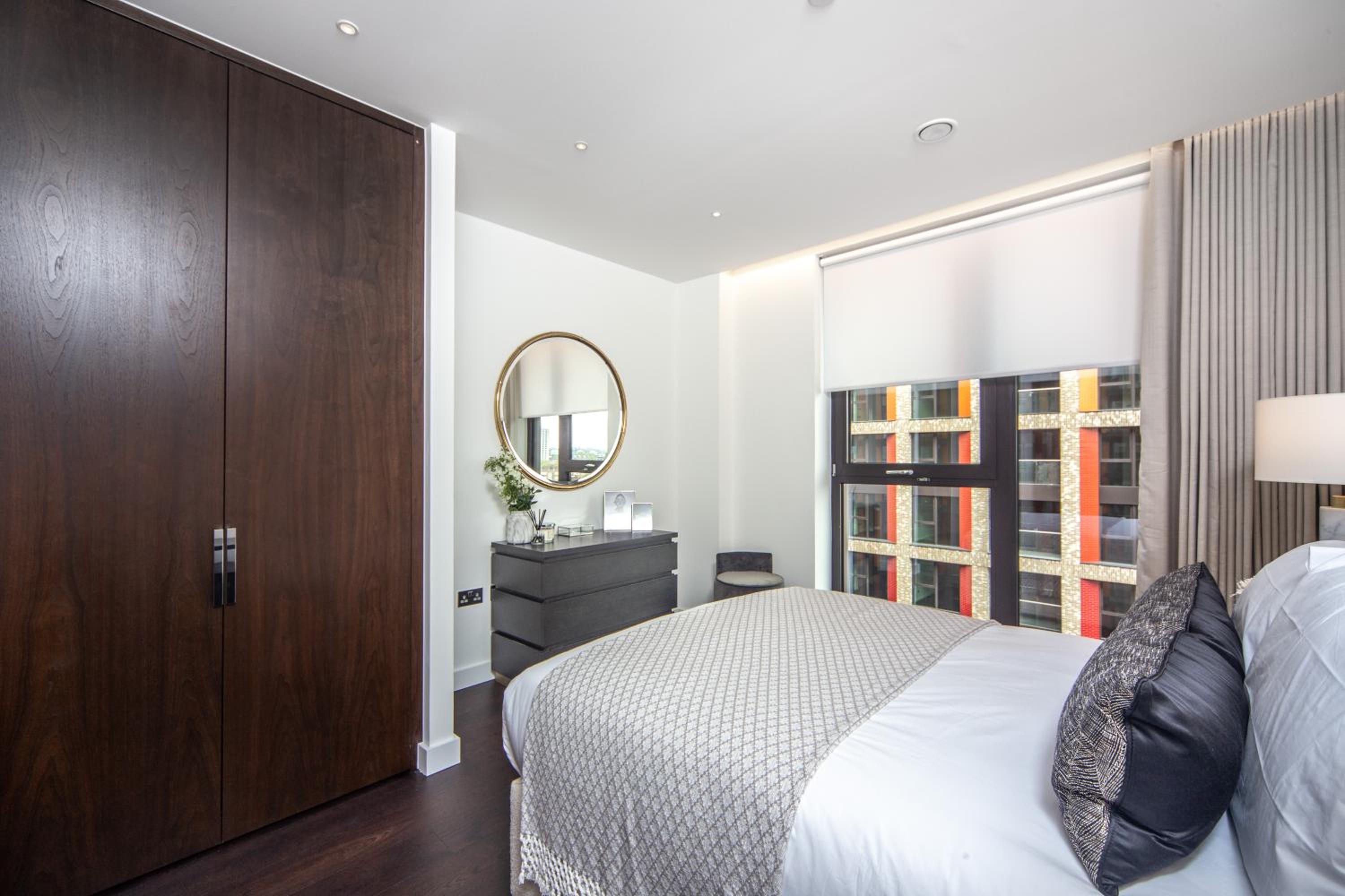 Thornes House Apartments