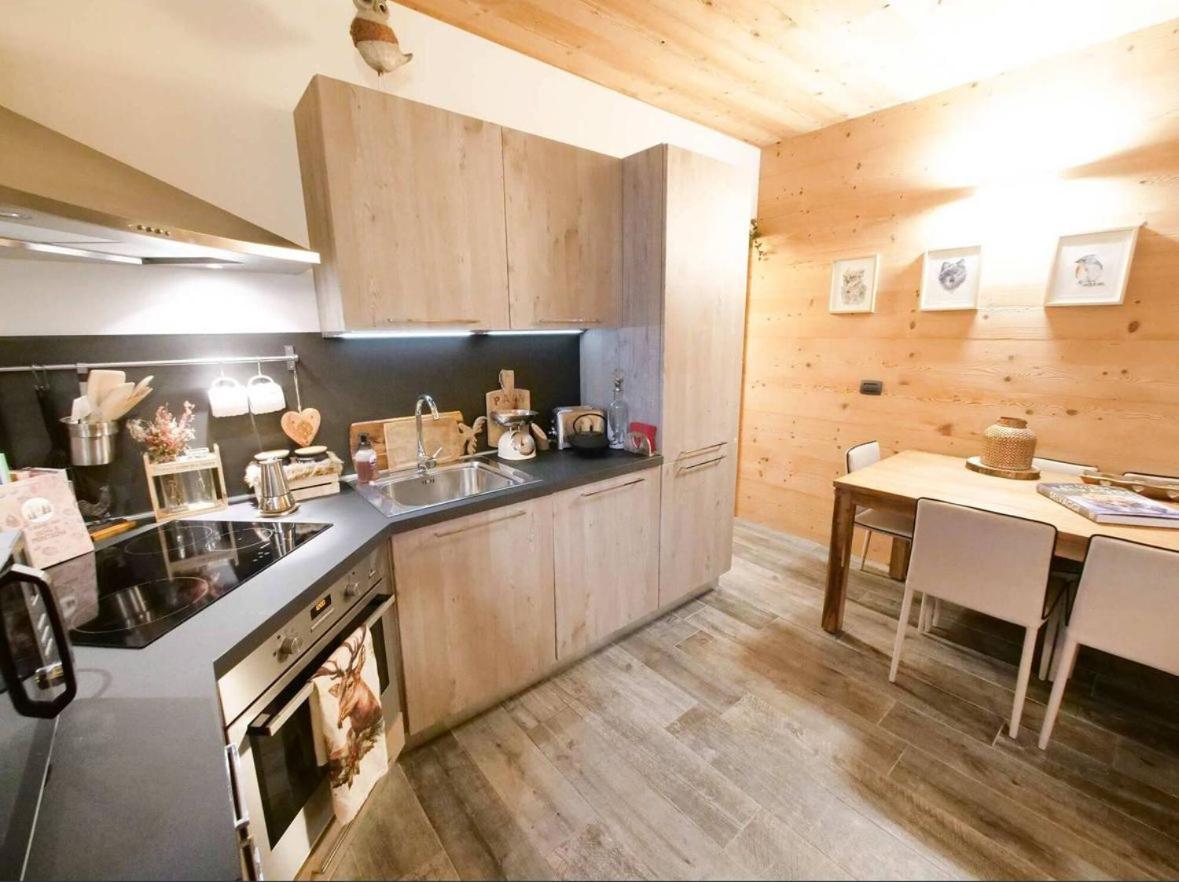 Aprica Luxury Lodge - BILO - WIFI - Box - Piscina - Magnolta view 5