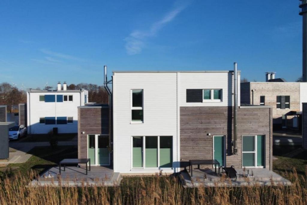 Meerzeit Tossens - Mit Infrarotsauna, Garten und Dachterrasse