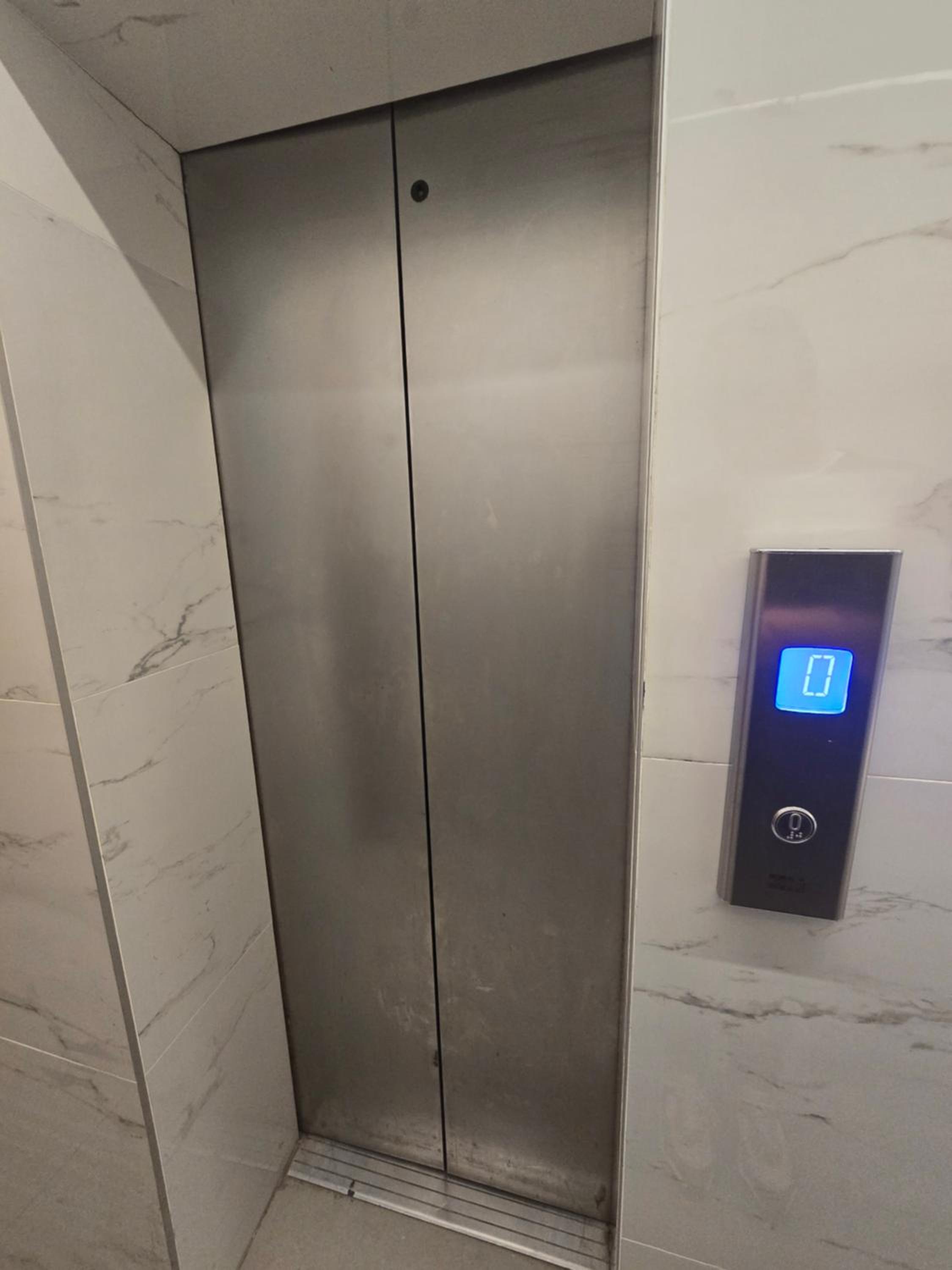 1 room apartment on the 1st line