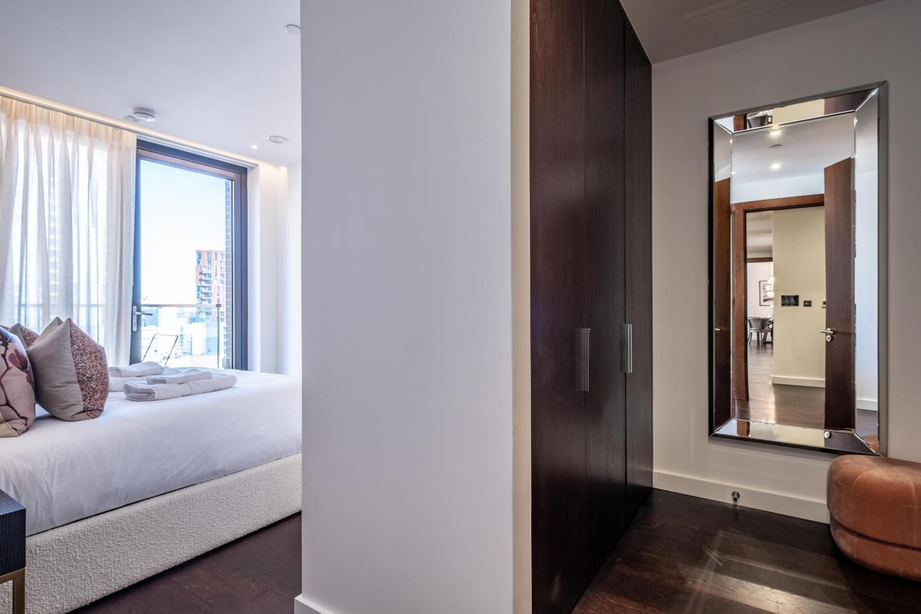 Thornes House Apartments