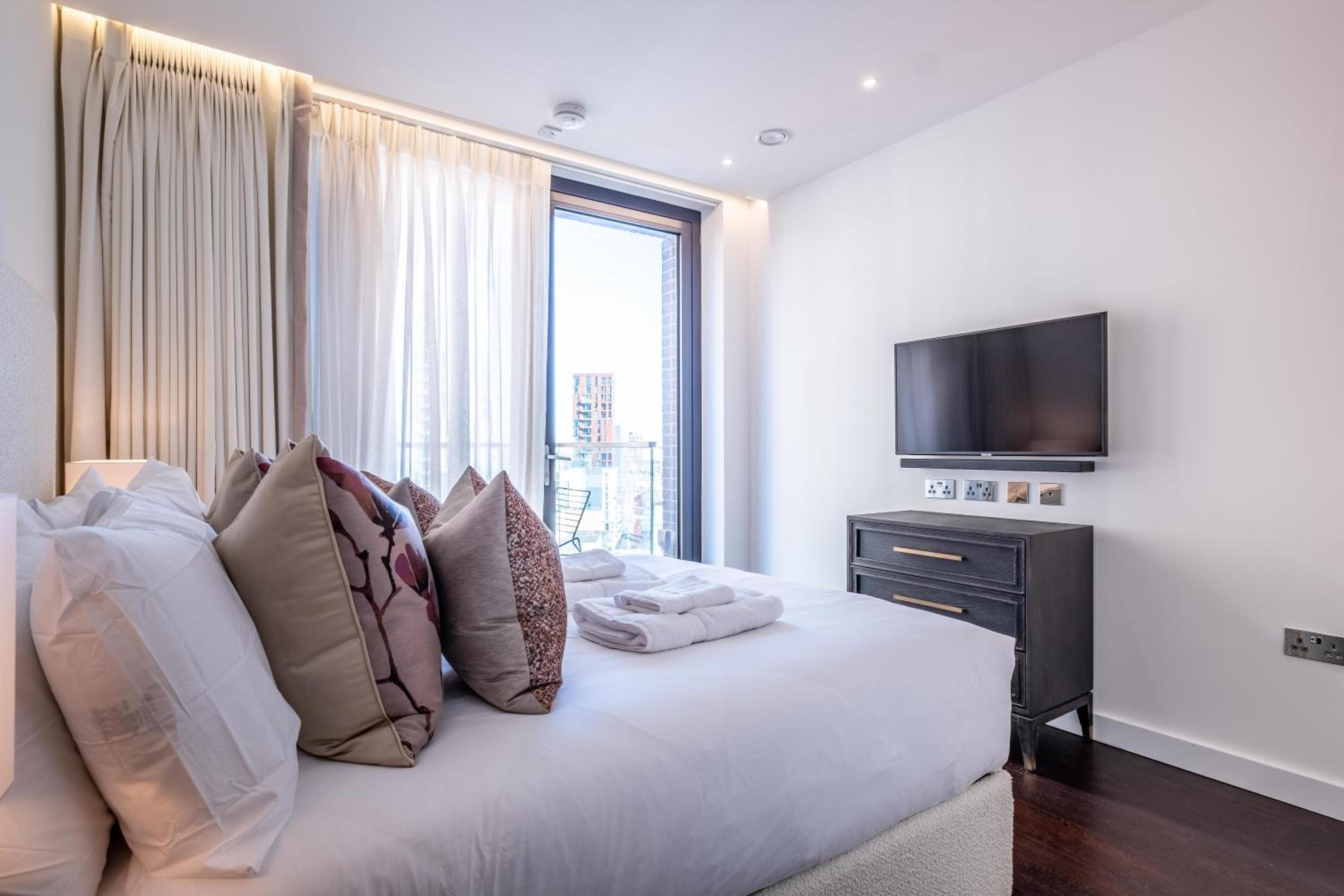 Thornes House Apartments