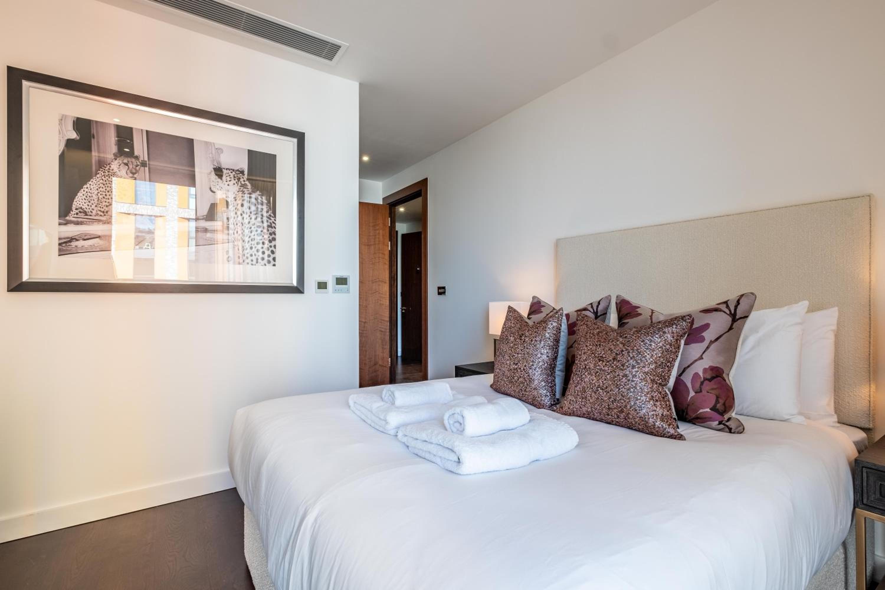 Thornes House Apartments