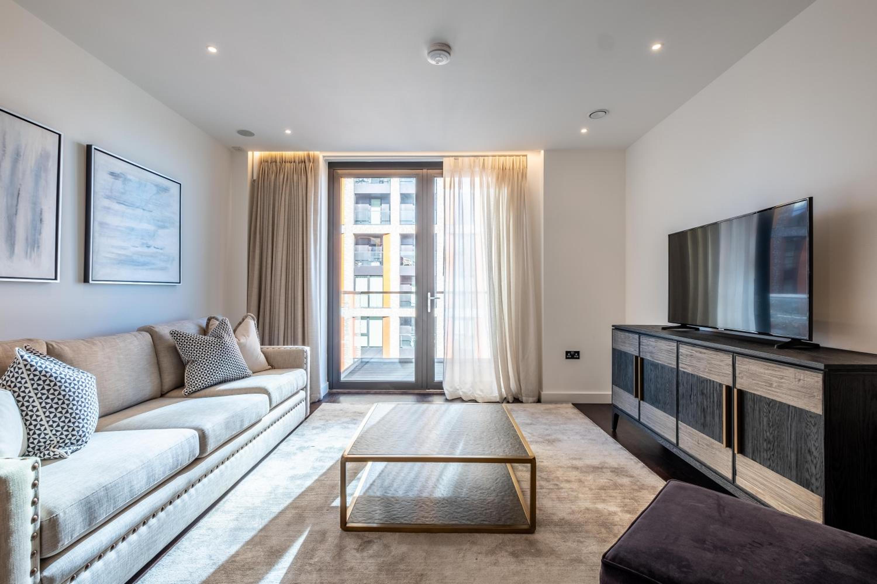 Thornes House Apartments