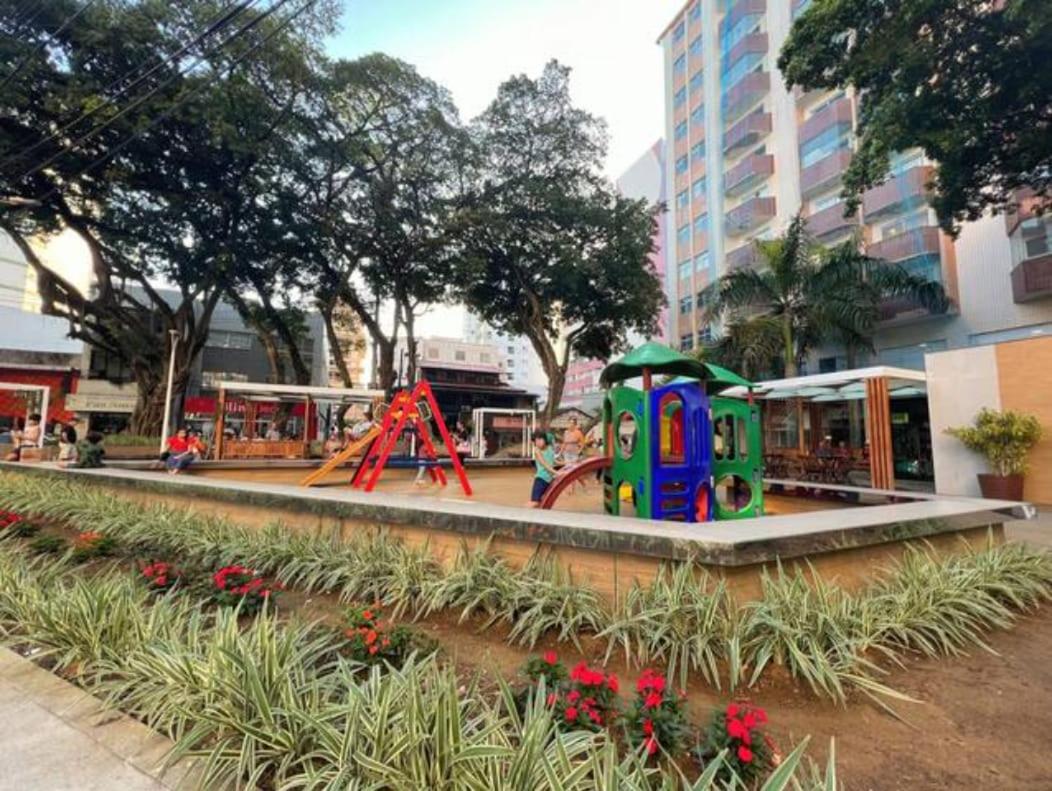 310 Caparaó - Guarapari - Fabiene · Qt/Sala pertinho da Praia!