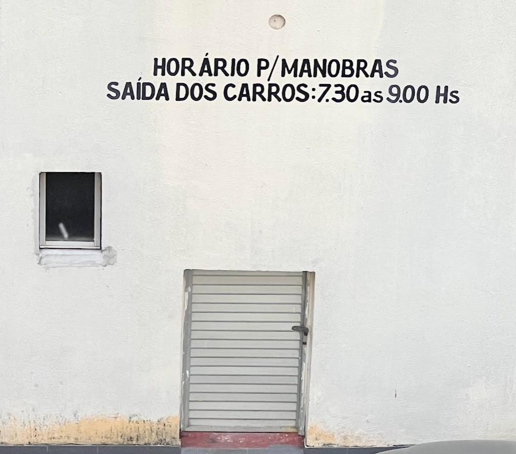 310 Caparaó - Guarapari - Fabiene · Qt/Sala pertinho da Praia!