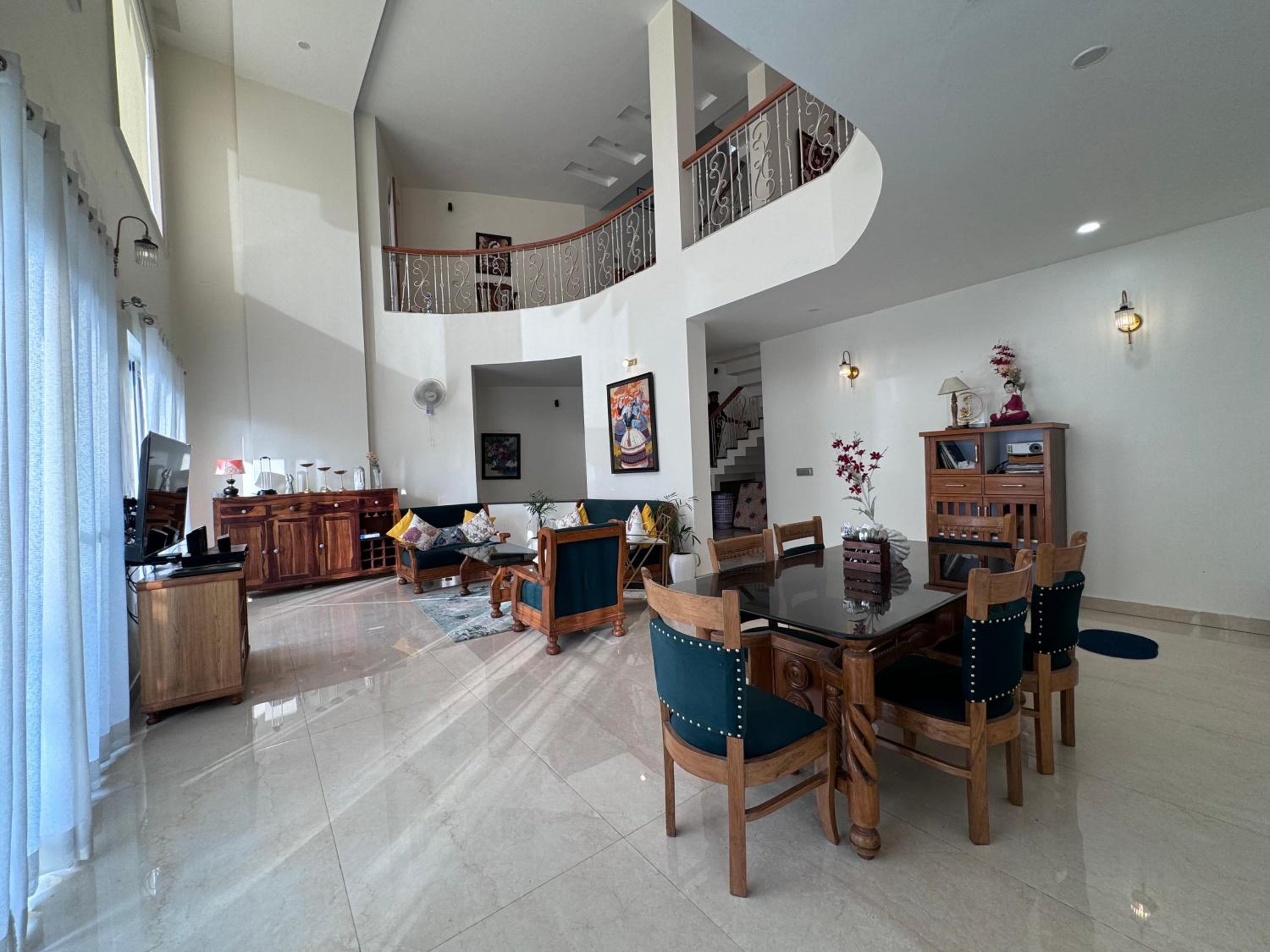 Bella Casa 3BHK LUX Villa, Gardens & Mountain Stay view 4