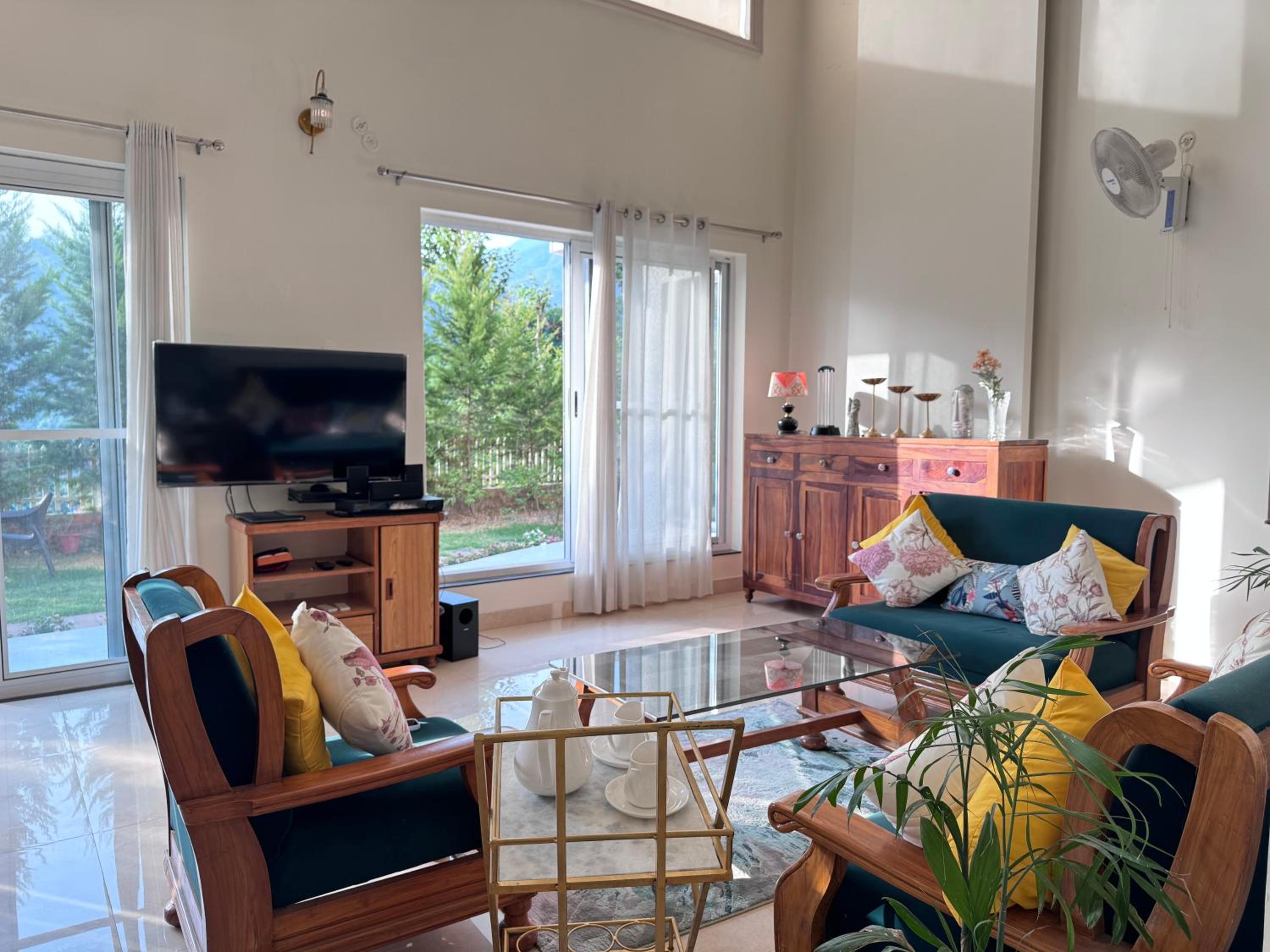 Bella Casa 3BHK LUX Villa, Gardens & Mountain Stay view 3