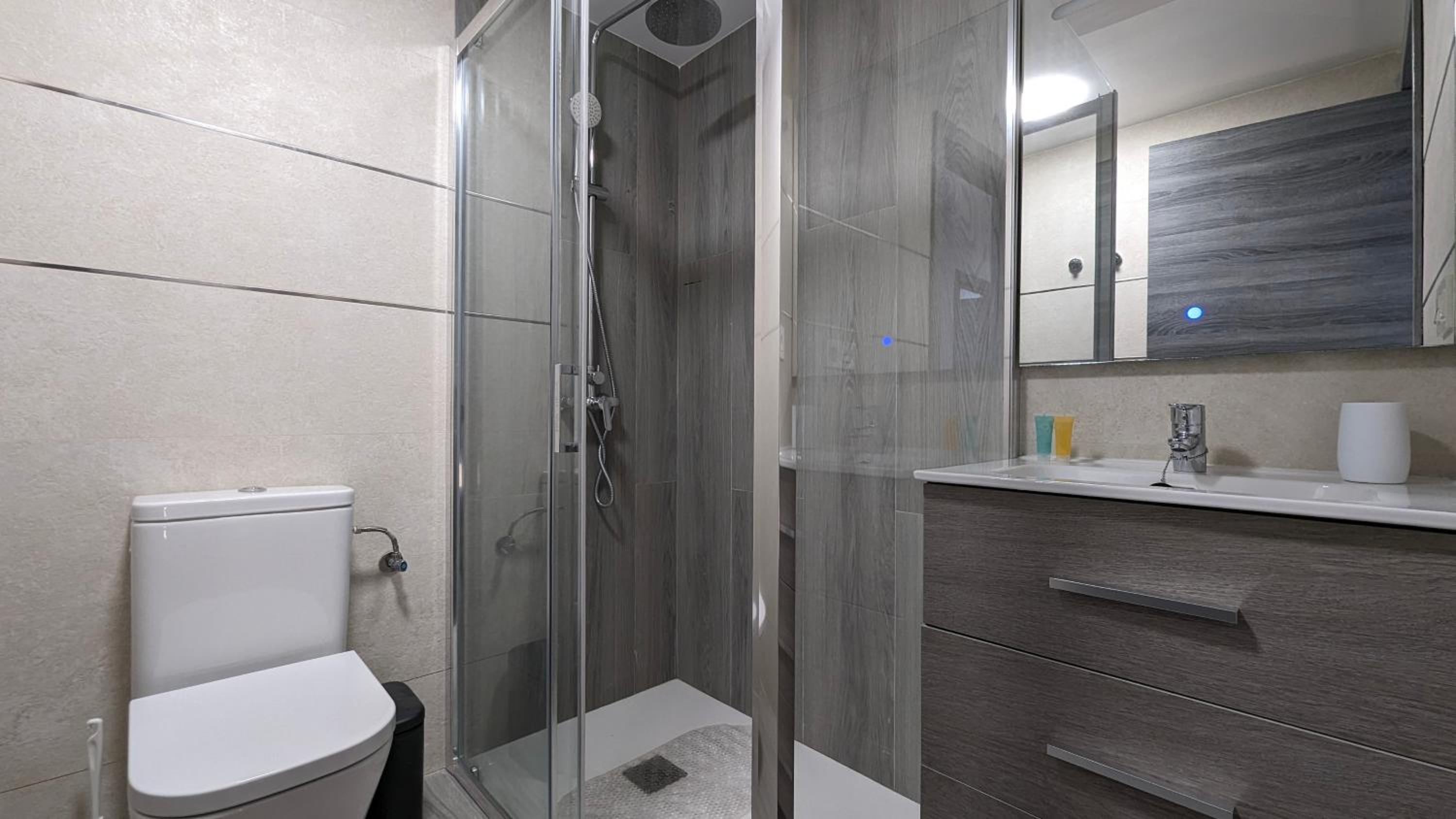 TORRE sea view apartment
