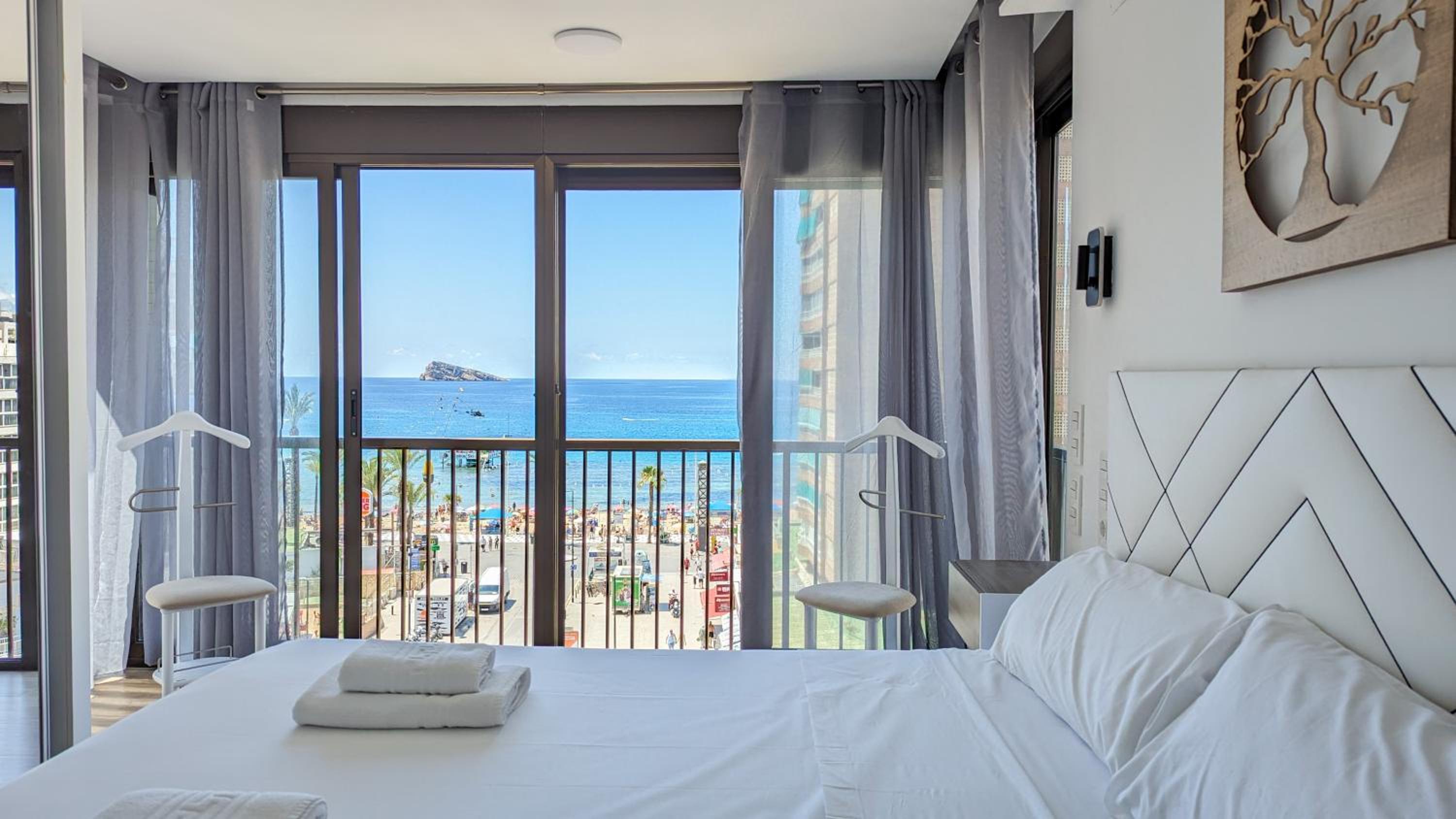TORRE sea view apartment