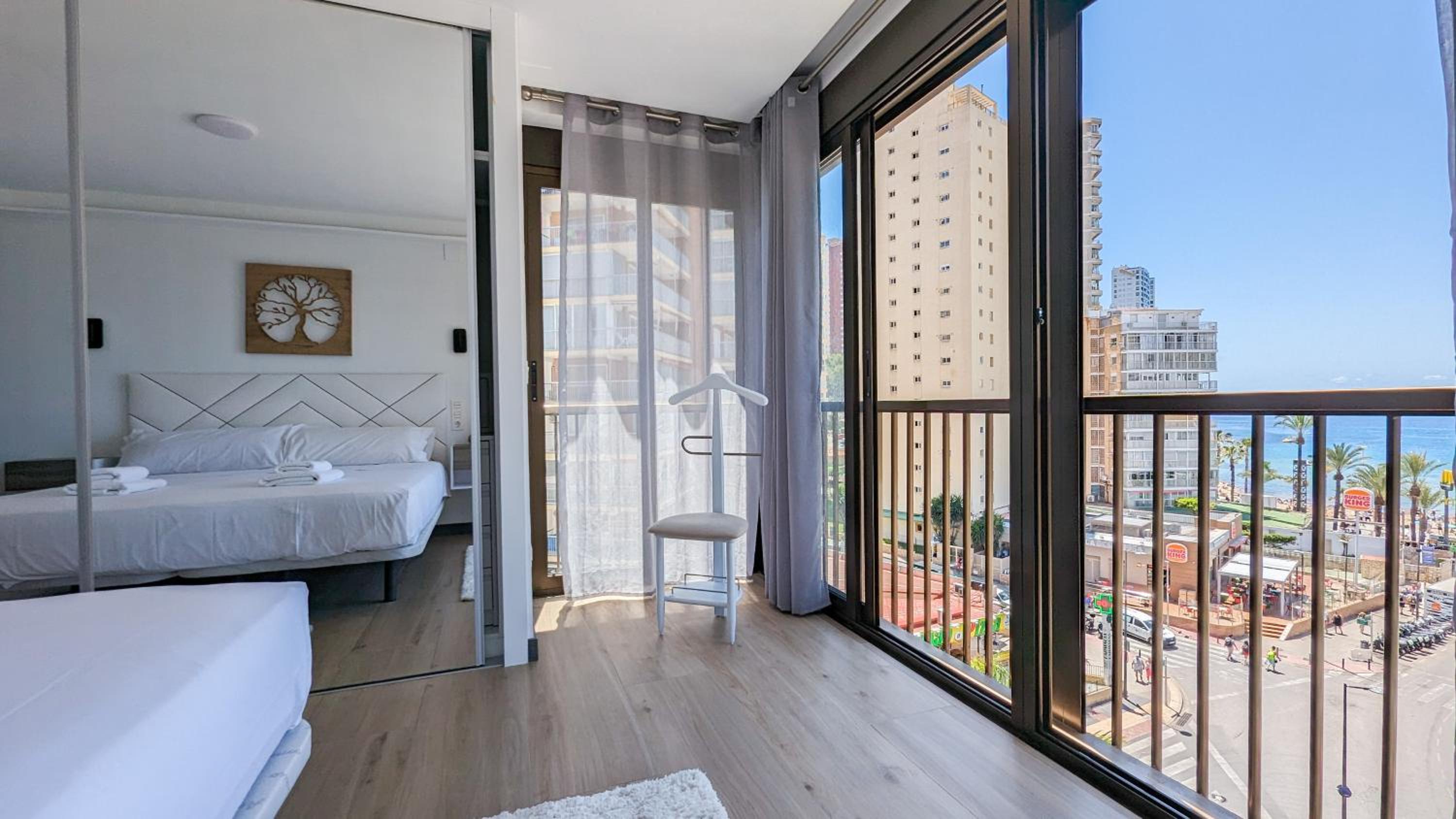 TORRE sea view apartment